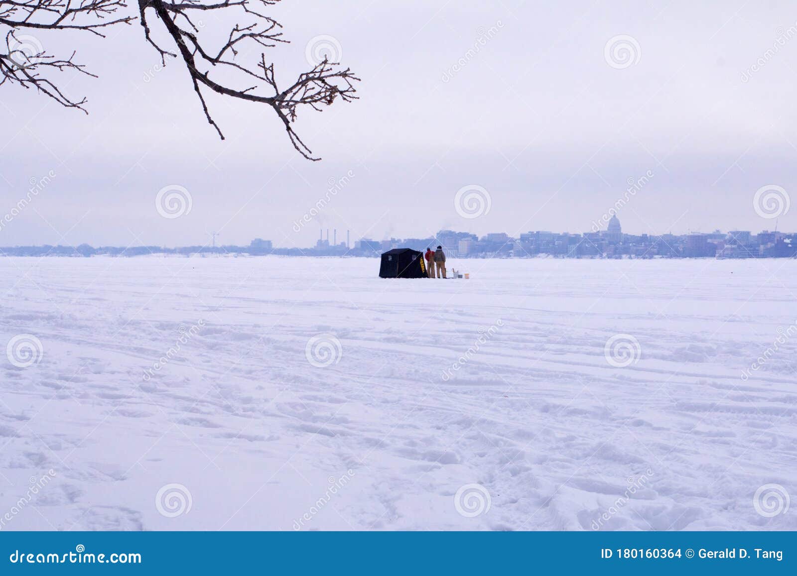 lake mendota frozen   829547