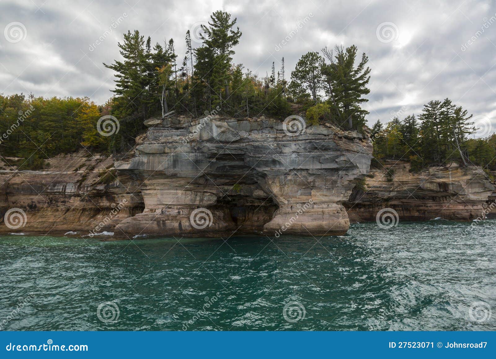 Lake Superior Rock Formation Stock Image - Image of autumn, national