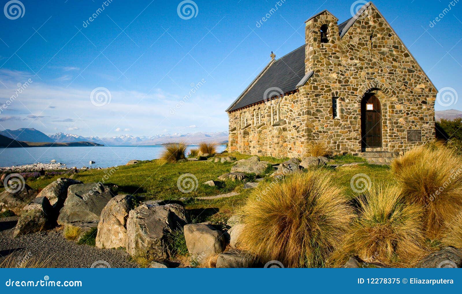 lake tekapo