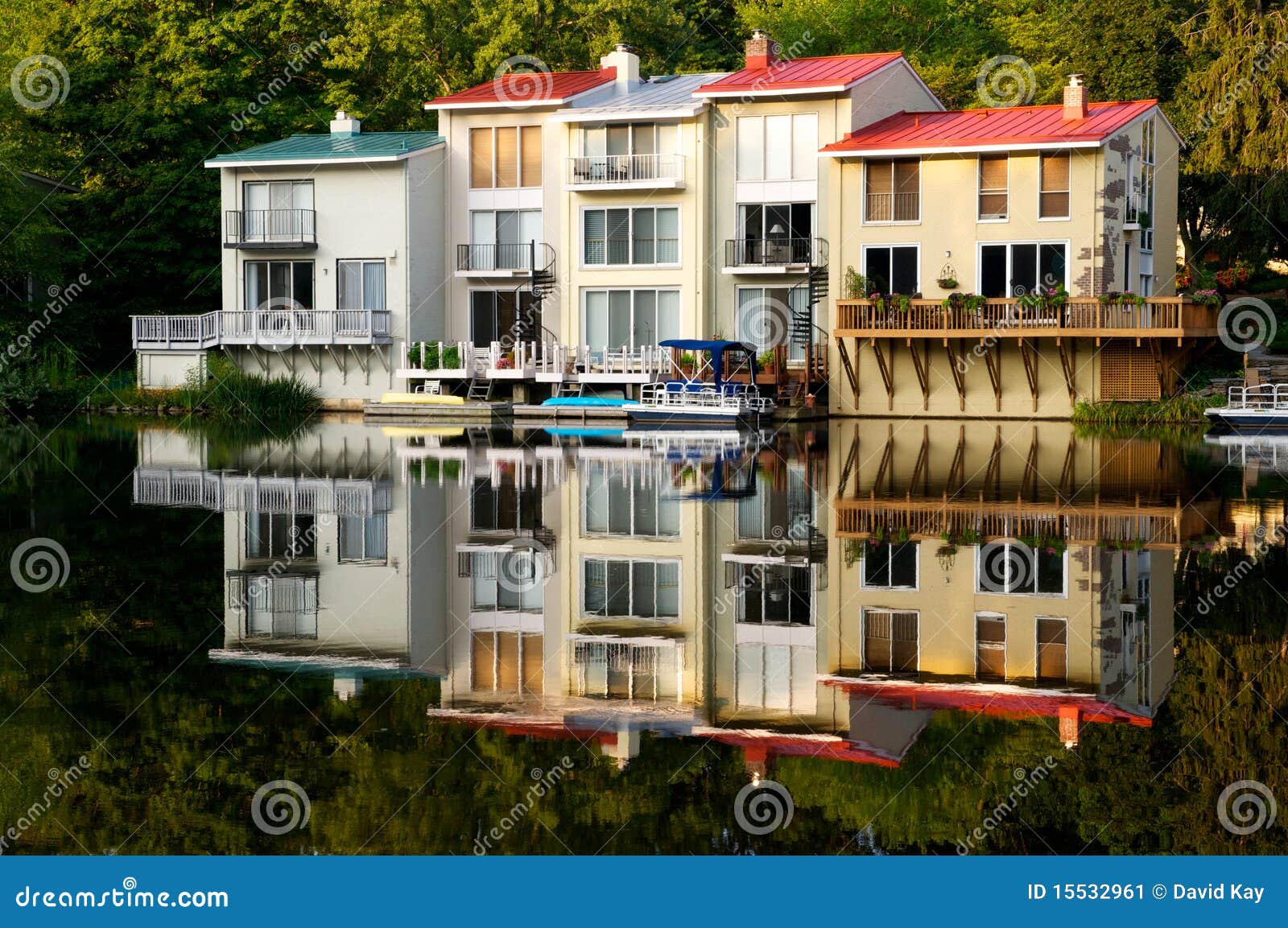 Lakeside houses stock image. Image of deck, architecture 15532961