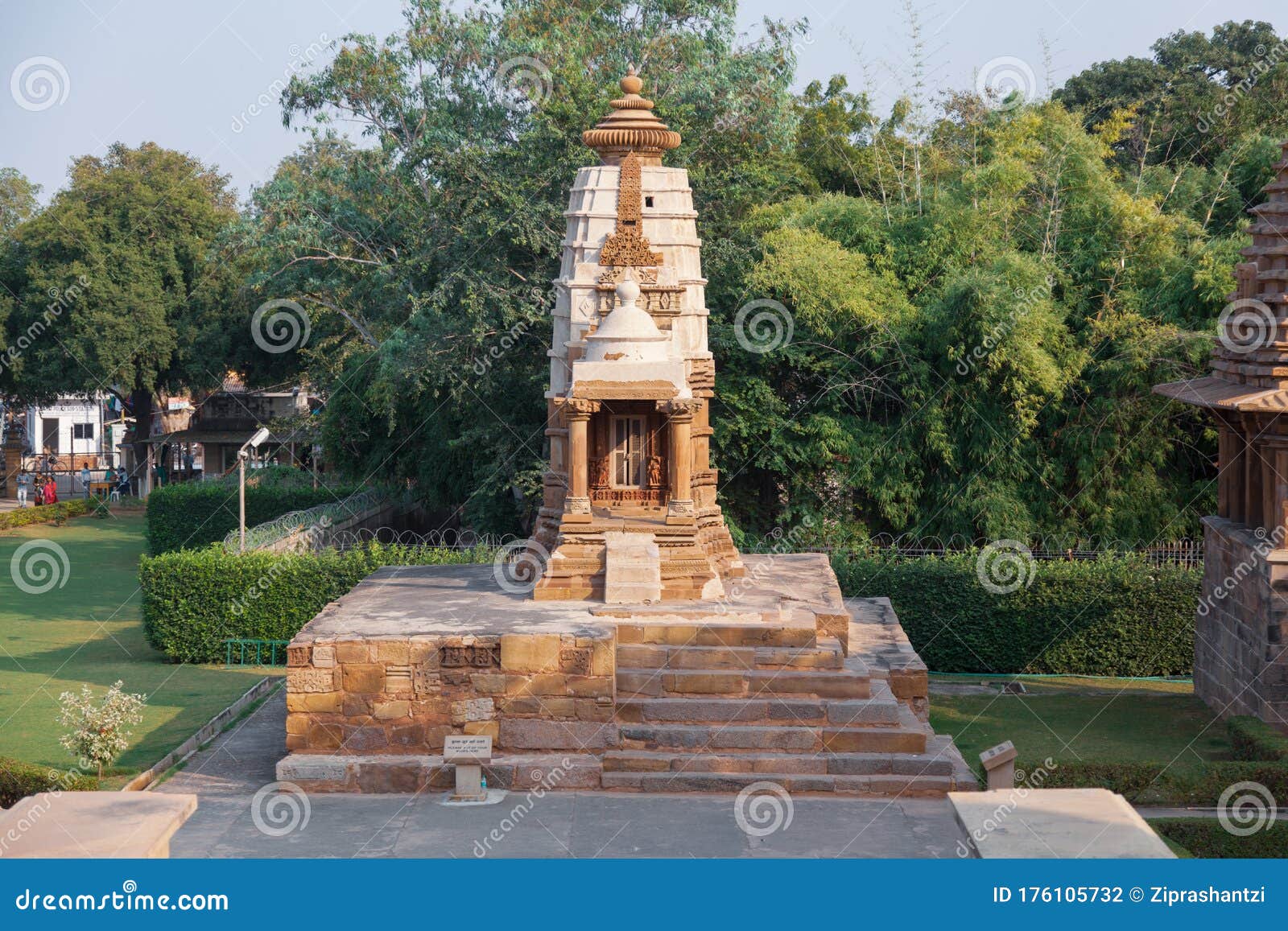 erotic india lakshmi statue Temple