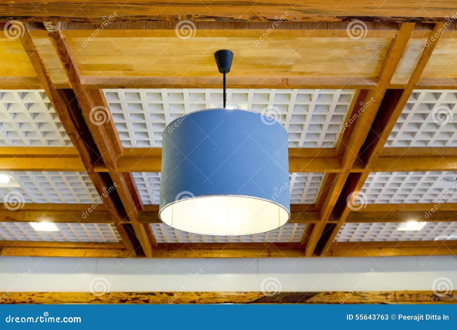 Soffitto in legno moderno: pareti in legno moderni triseb ...