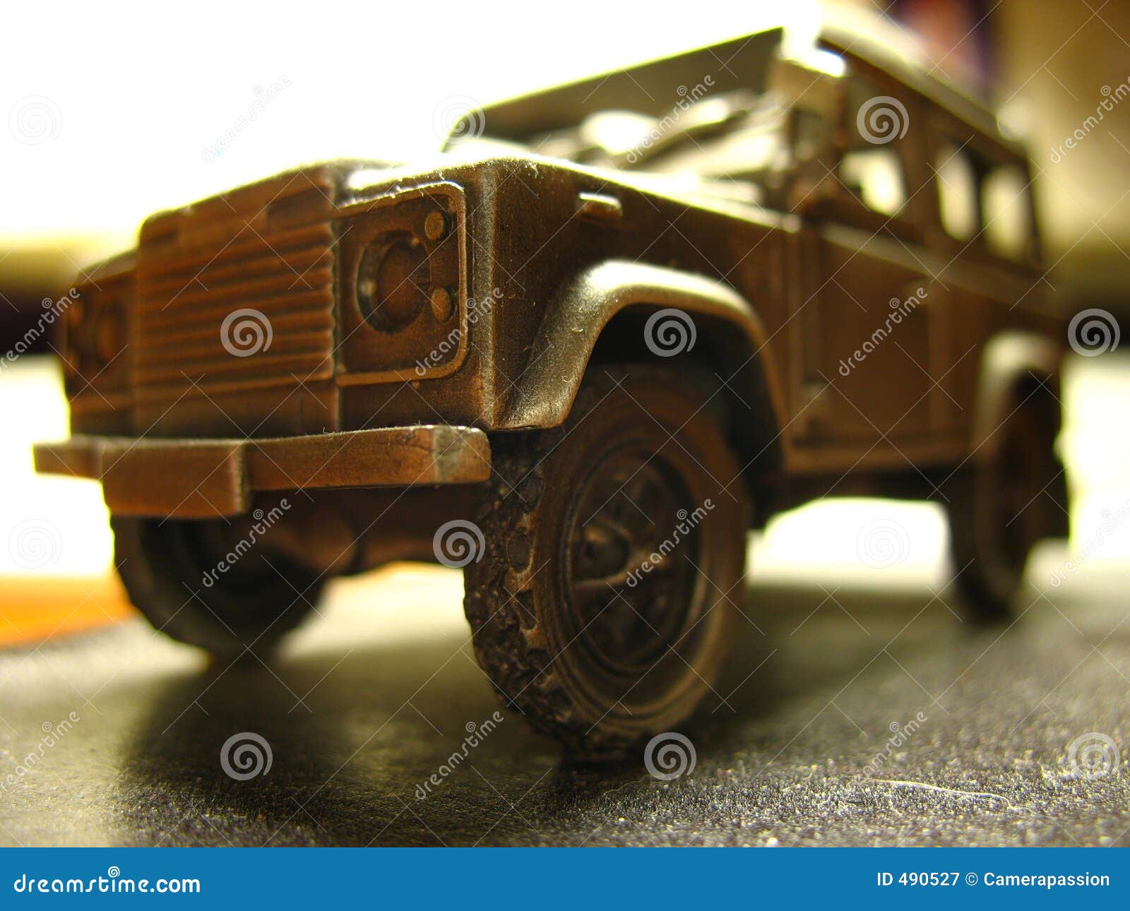 land rover defender official miniature