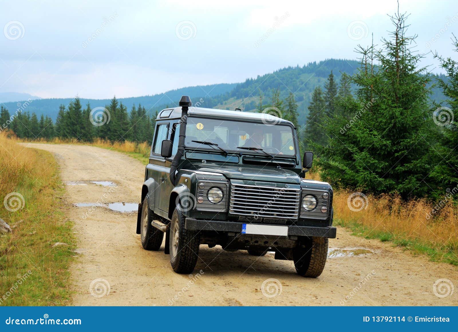 land rover, unpaved road