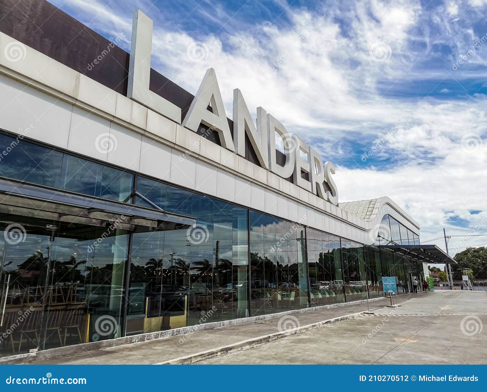 https://thumbs.dreamstime.com/z/landers-superstore-alabang-west-along-daang-hari-road-las-pinas-philippines-feb-210270512.jpg