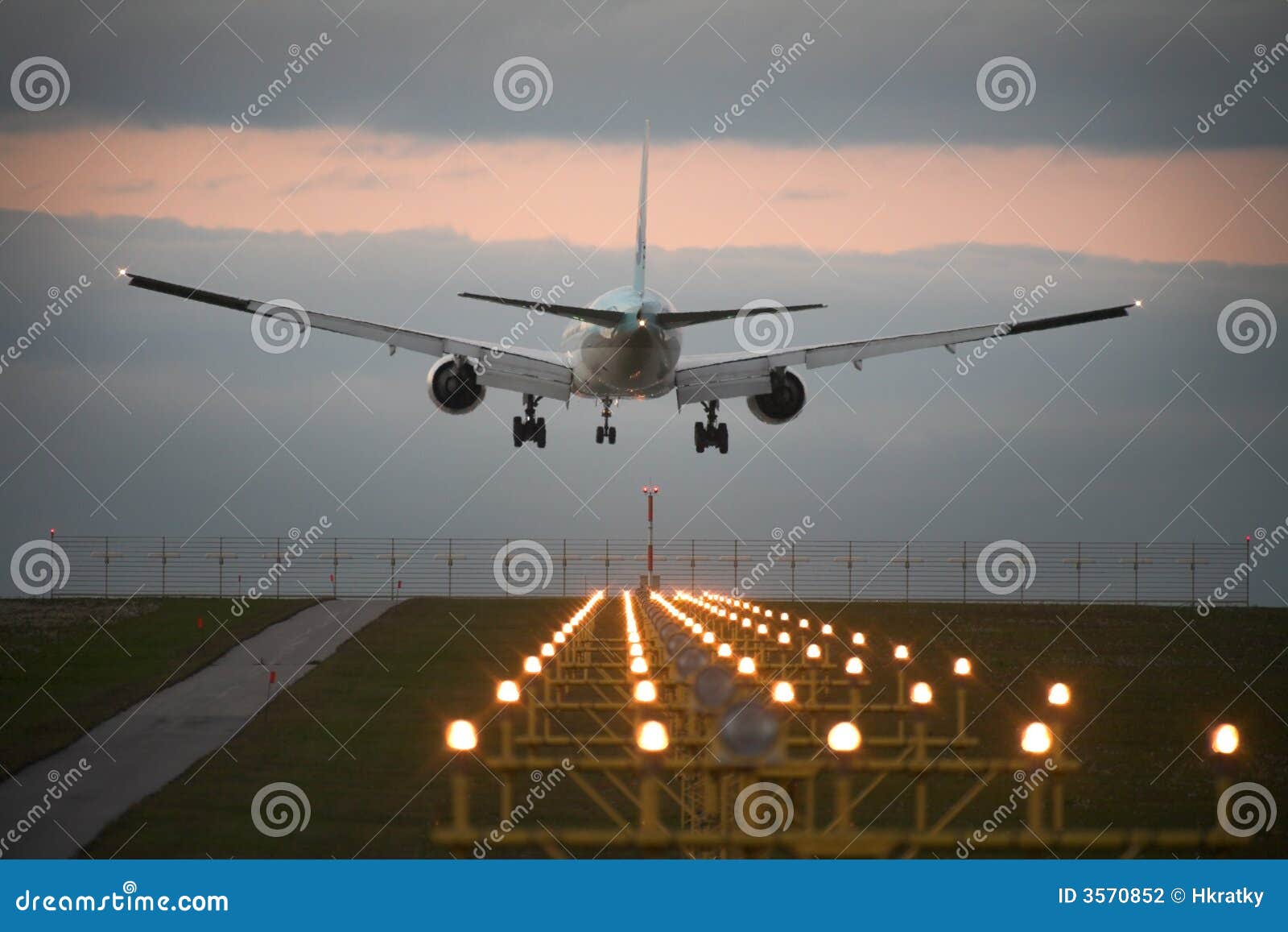 landing airplane