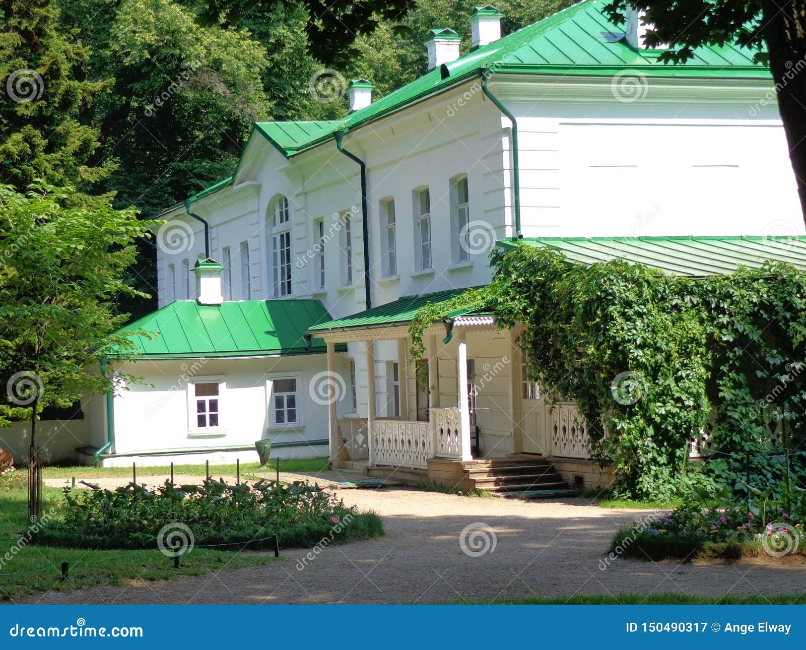 leo tolstoy`s house in yasnaya polyana museum-estate, close-up.