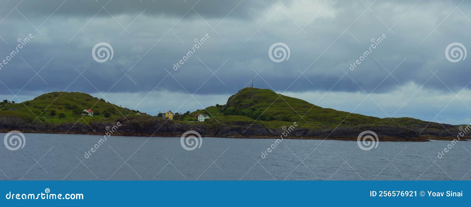 landscape of an island between bodÃ¸Â¸ and moskenes in lofoten norways