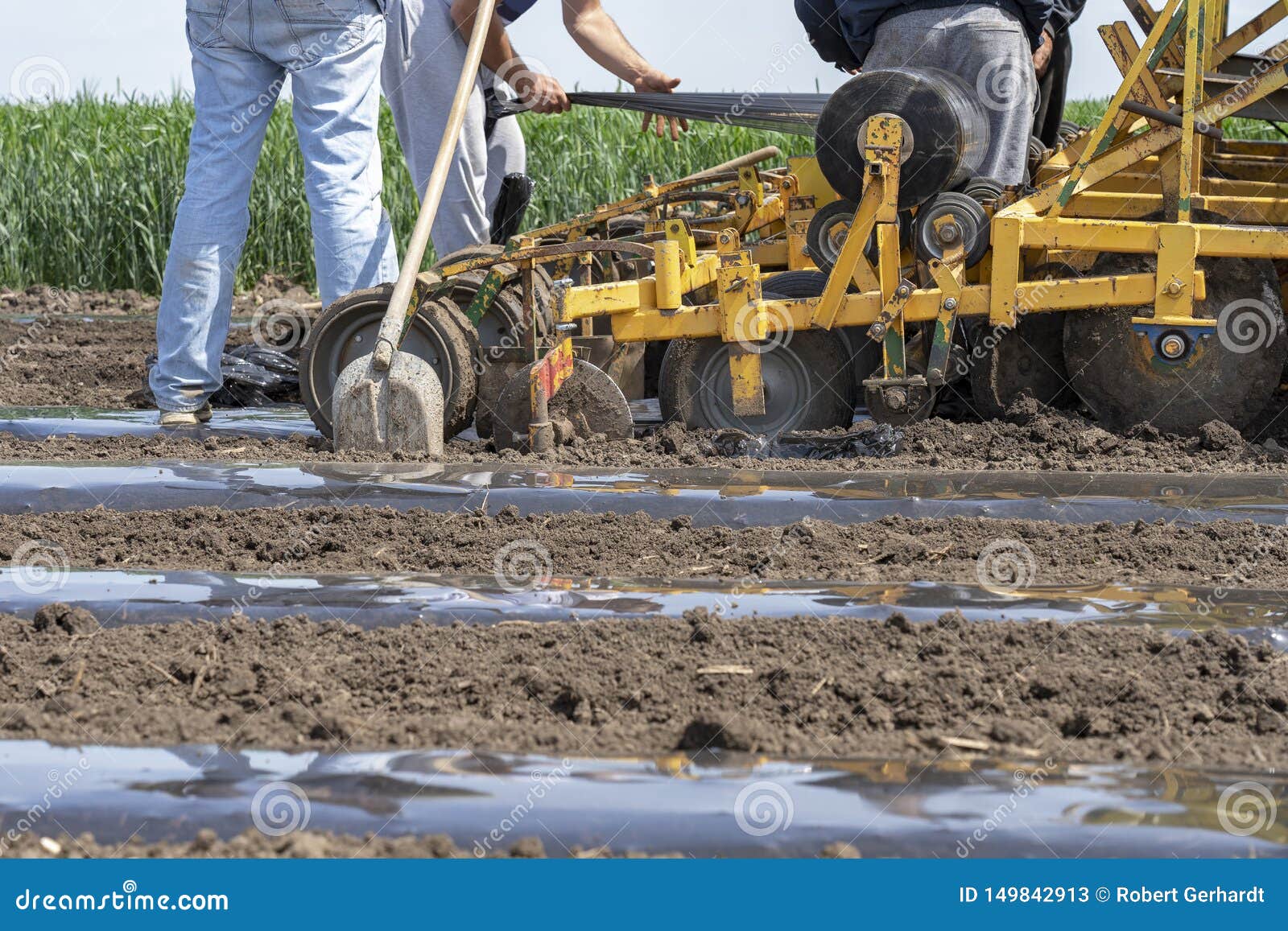 Landwirte, Die Traktor-Zubehör Für Das Plastiklaubdecken-Bett