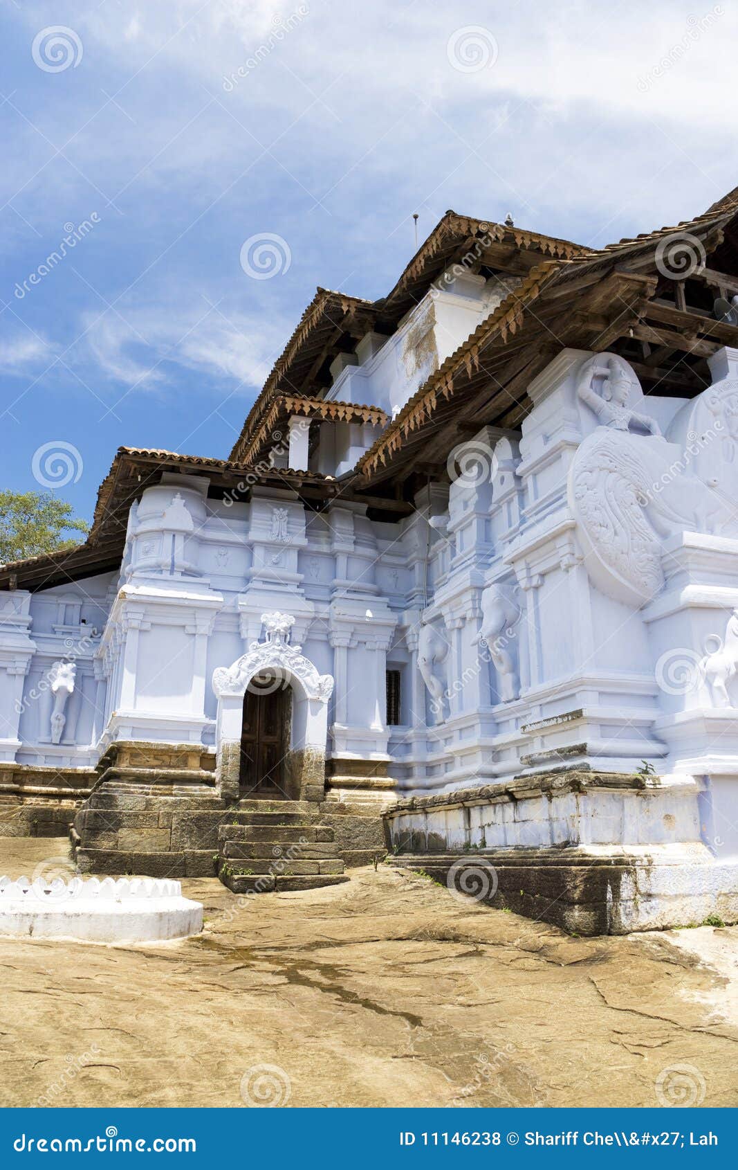 lankathilaka viharaya temple, kandy, sri lanka