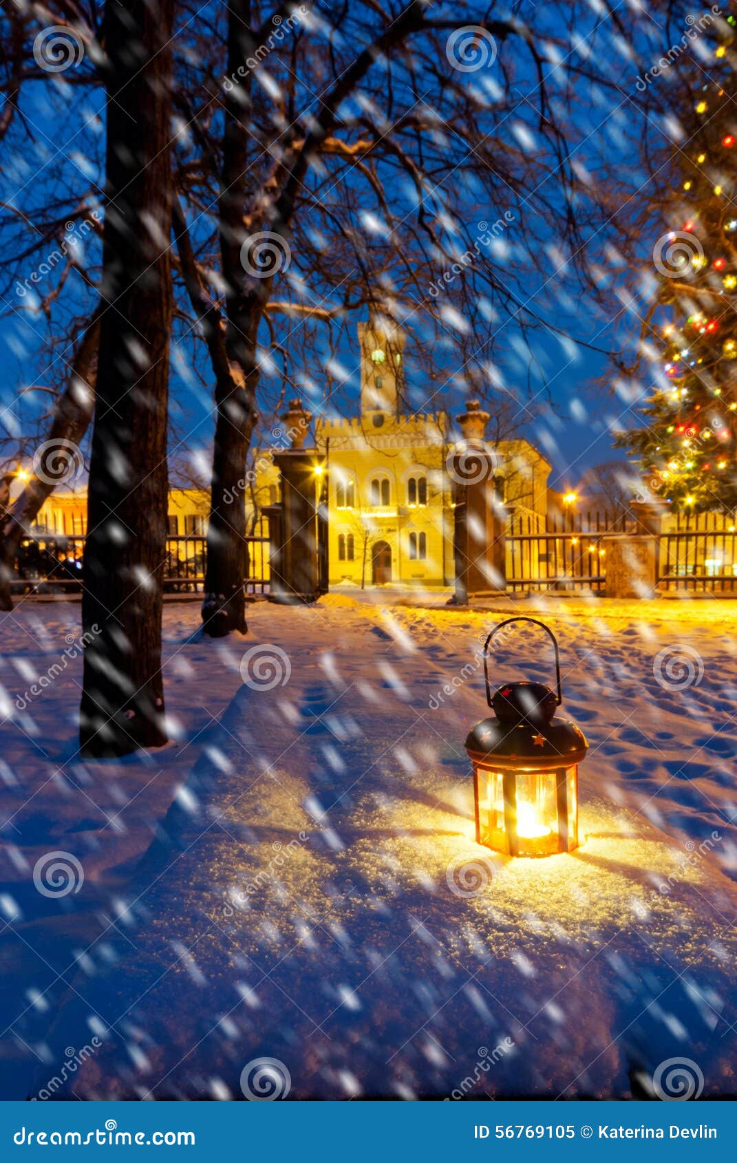 Lantern in park at night stock image. Image of christmas 56769105