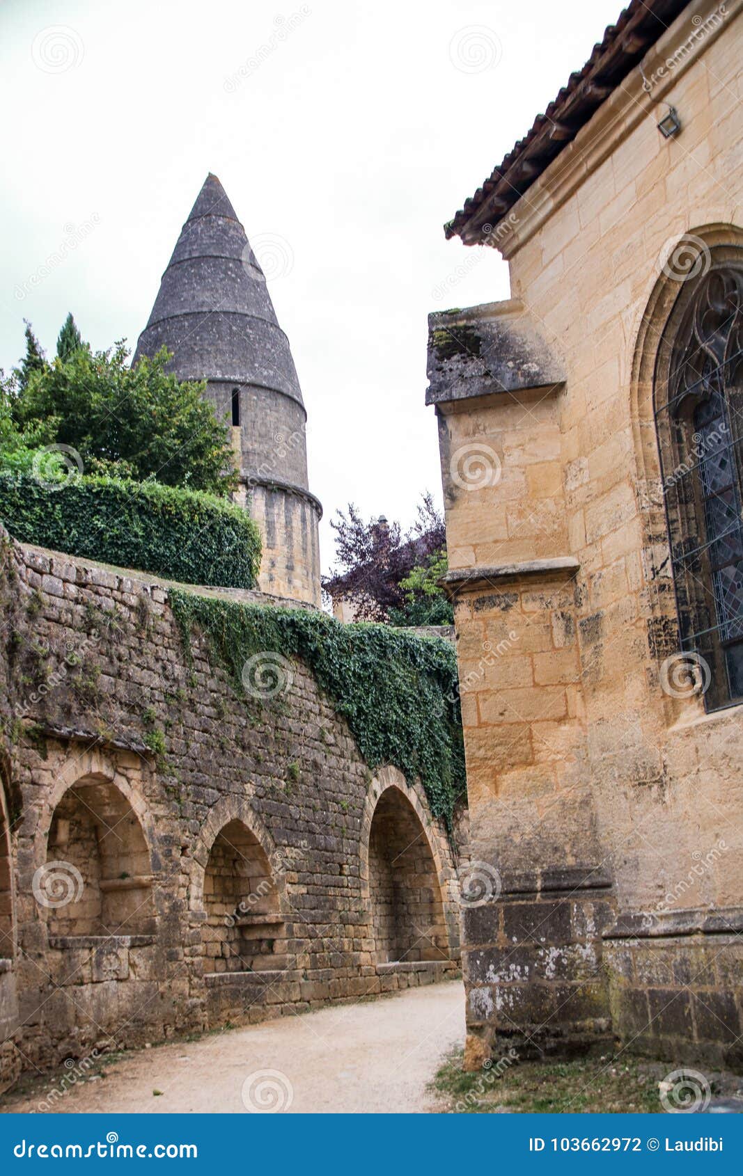 lanternes des morts - tower of deads