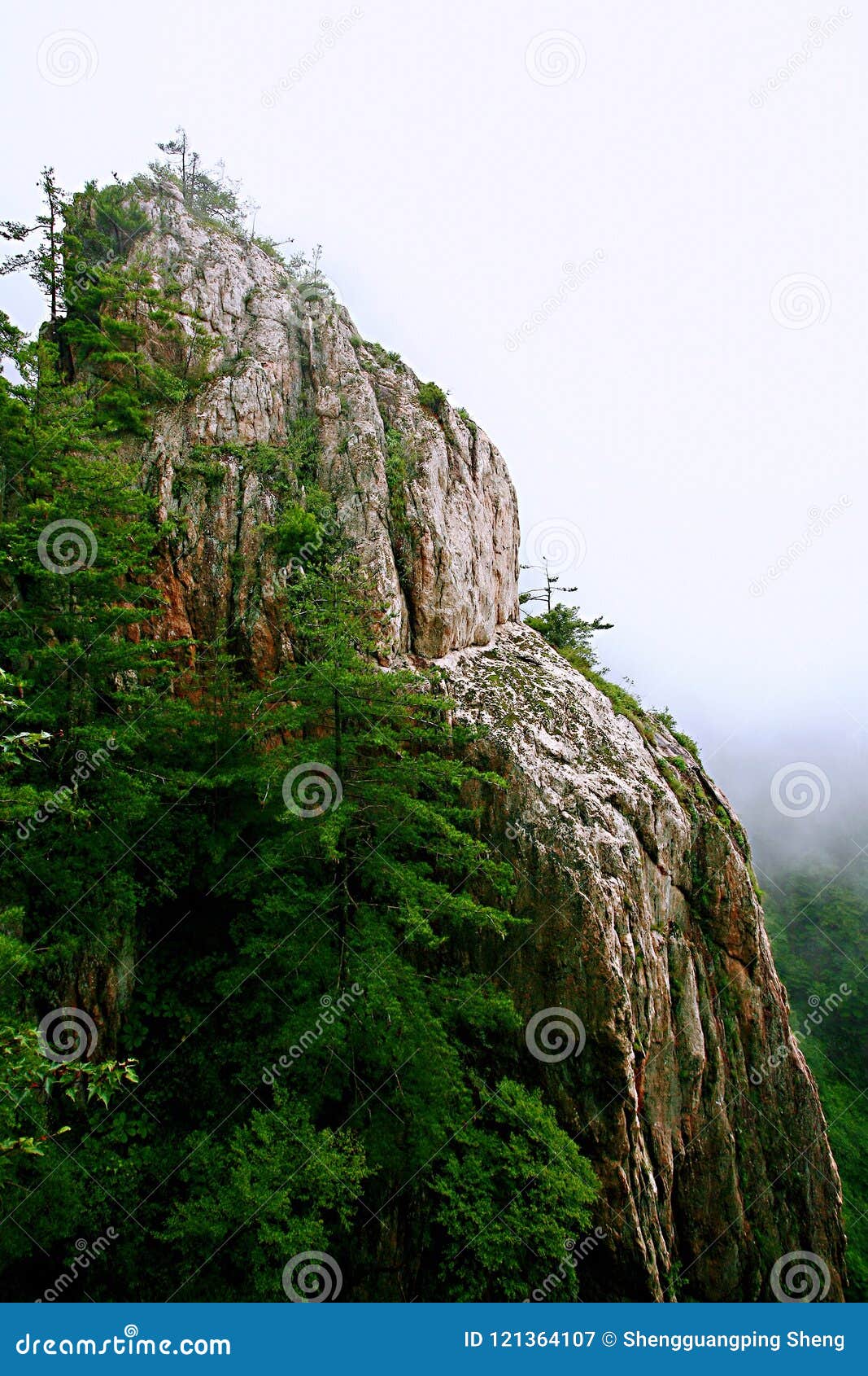 Laojun Mountain in Luoyang stock image. Image of altitude - 121364107