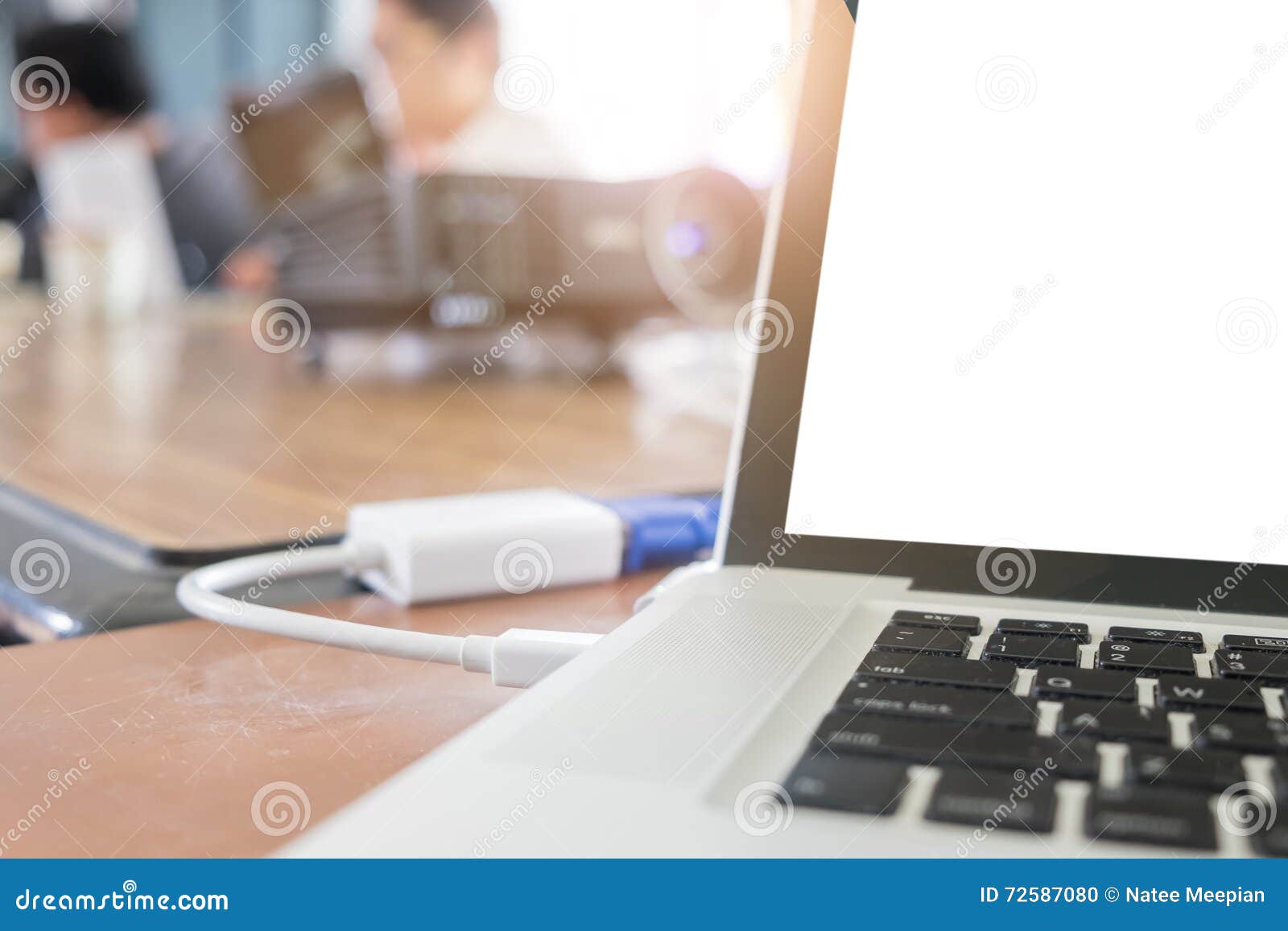 hp laptop connected by hdmi projector will show video but no audio hp laptop connected by hdmi projector will show video but no audio