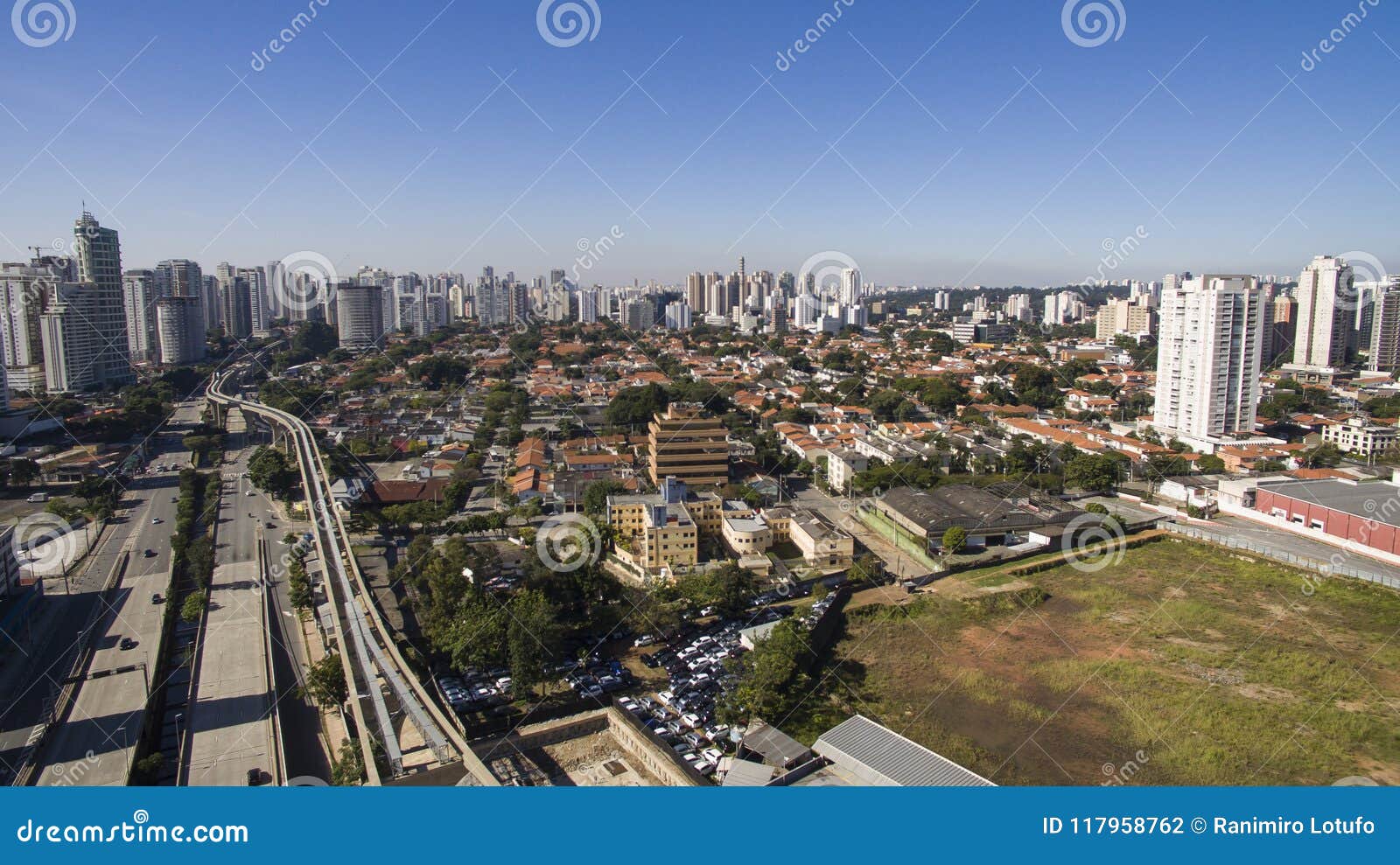 large avenues, avenue journalist roberto marinho, sao paulo brazil