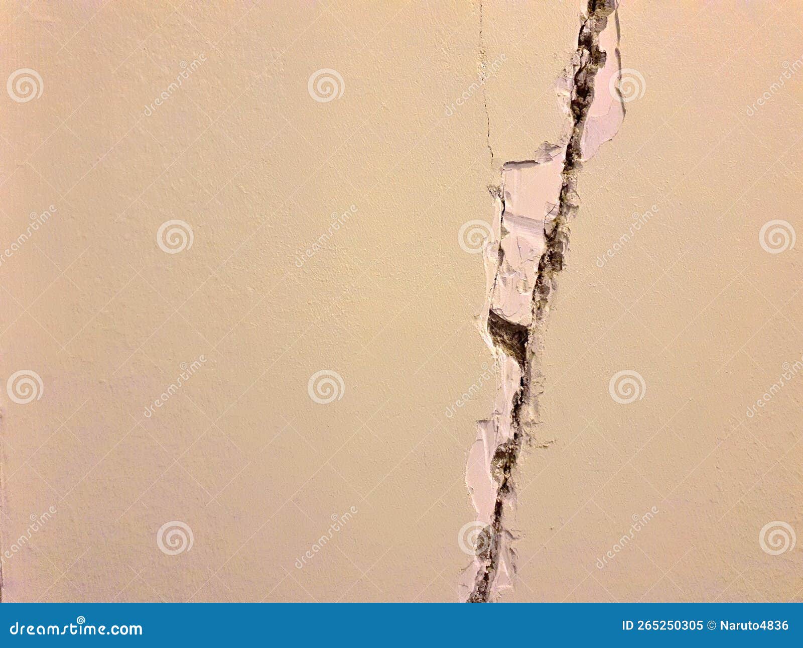 Large Crack on a Painted Plaster Wall Stock Image Image of grungy