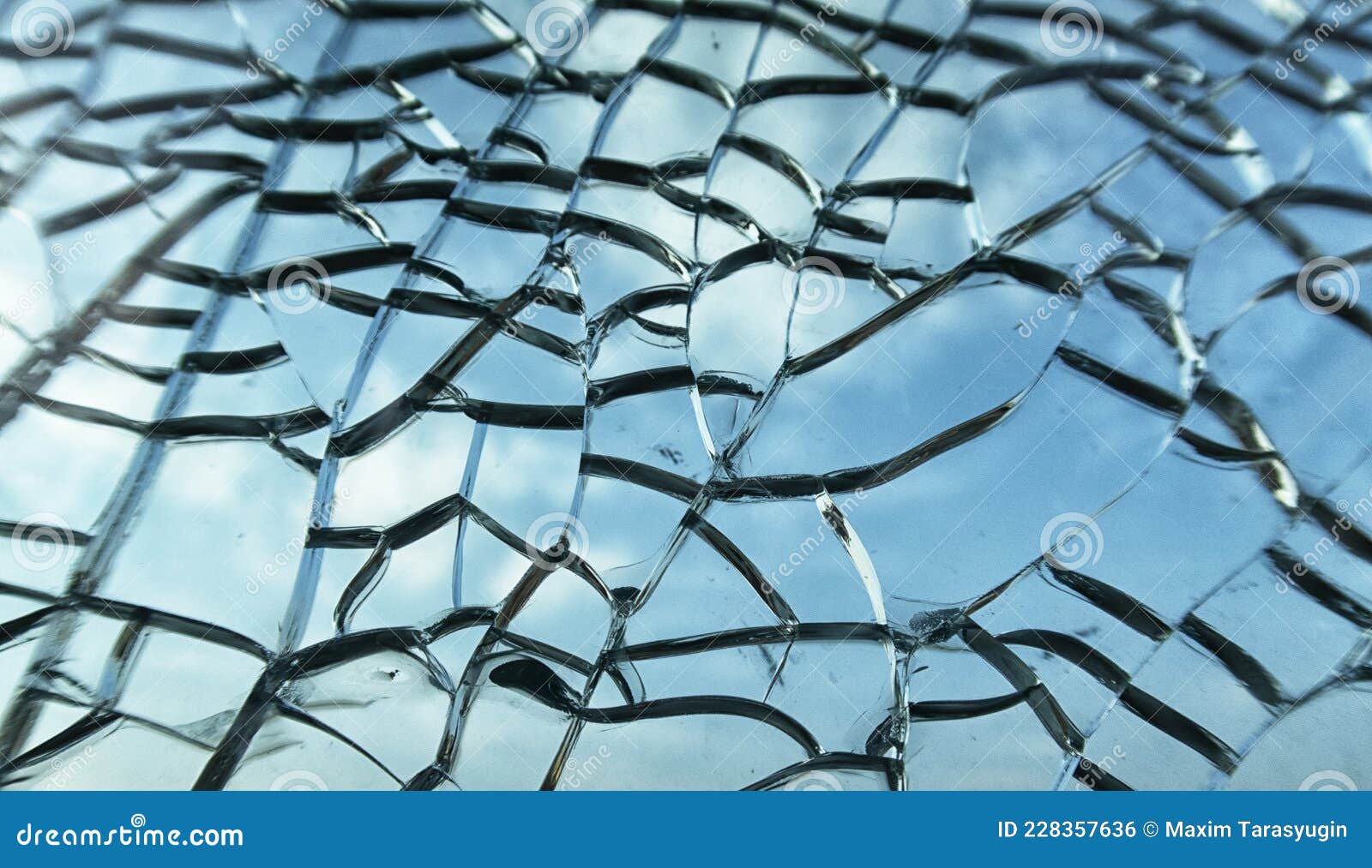 Storing Ga trouwen plek Large Shattered Tempered Glass Window Pane. Cracked Glass Texture Close Up.  Stock Photo - Image of break, destruction: 228357636