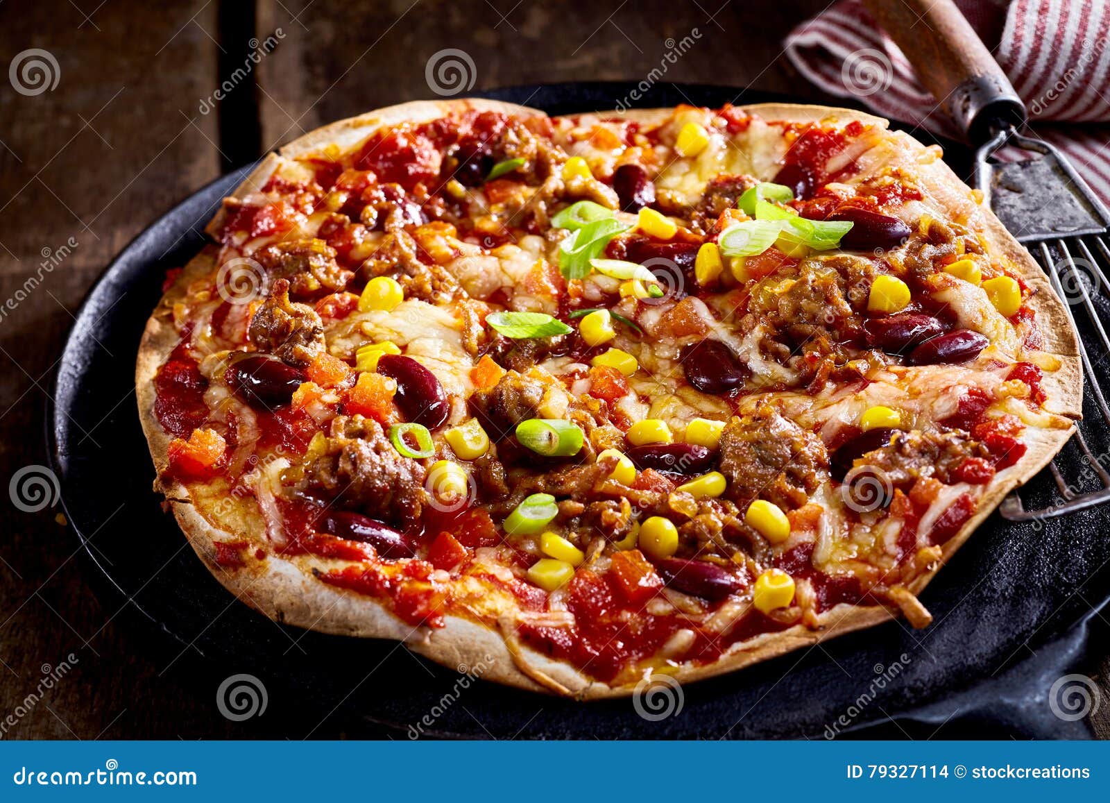 https://thumbs.dreamstime.com/z/large-flat-bread-tortilla-pizza-pan-covered-yellow-corn-green-onions-beans-cast-iron-79327114.jpg