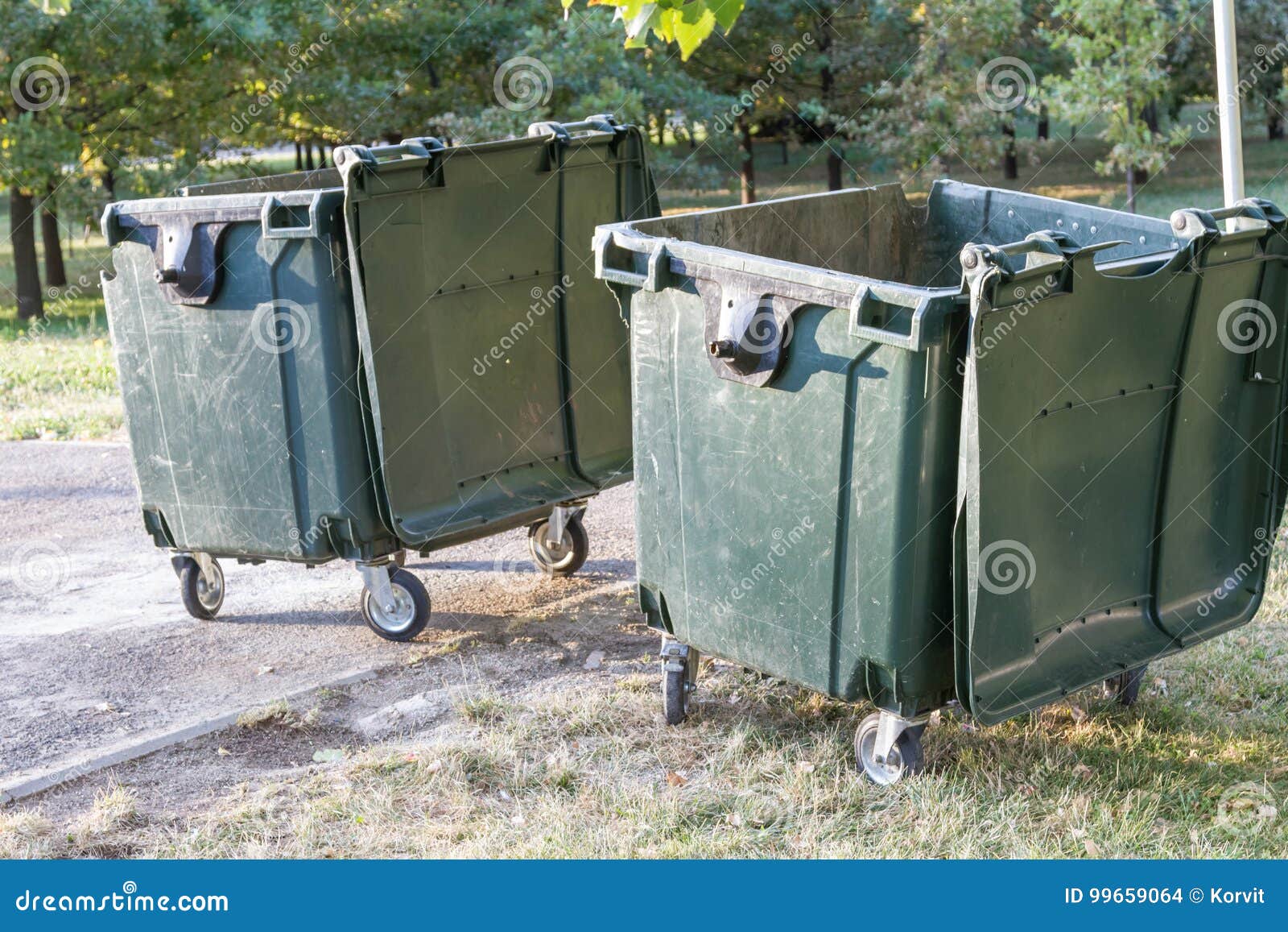 https://thumbs.dreamstime.com/z/large-garbage-cans-large-garbage-cans-green-color-wheels-99659064.jpg
