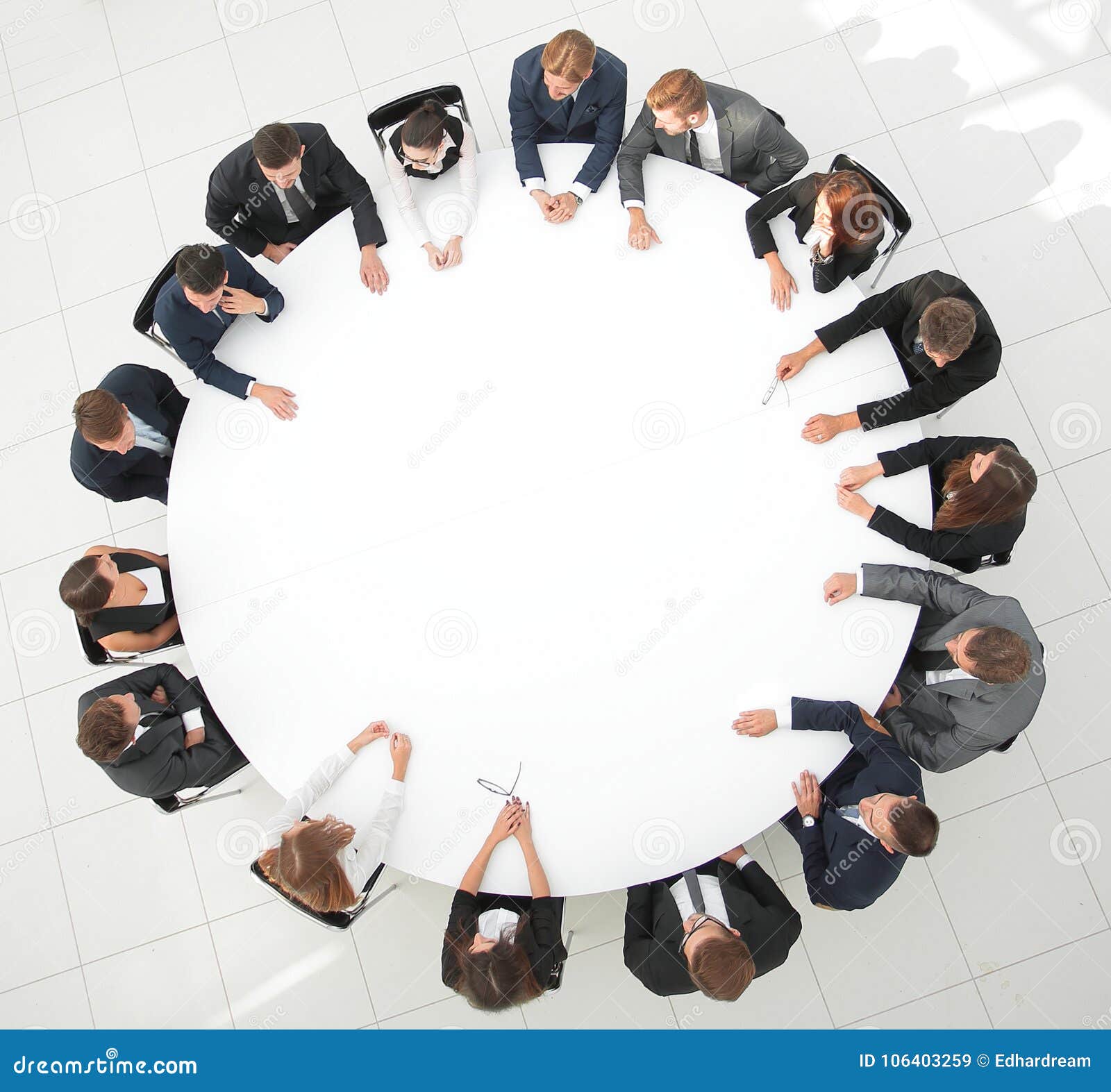 Large Group Of Business People Sitting At The Round Table The Business Concept Stock Image Image Of Brainstorming