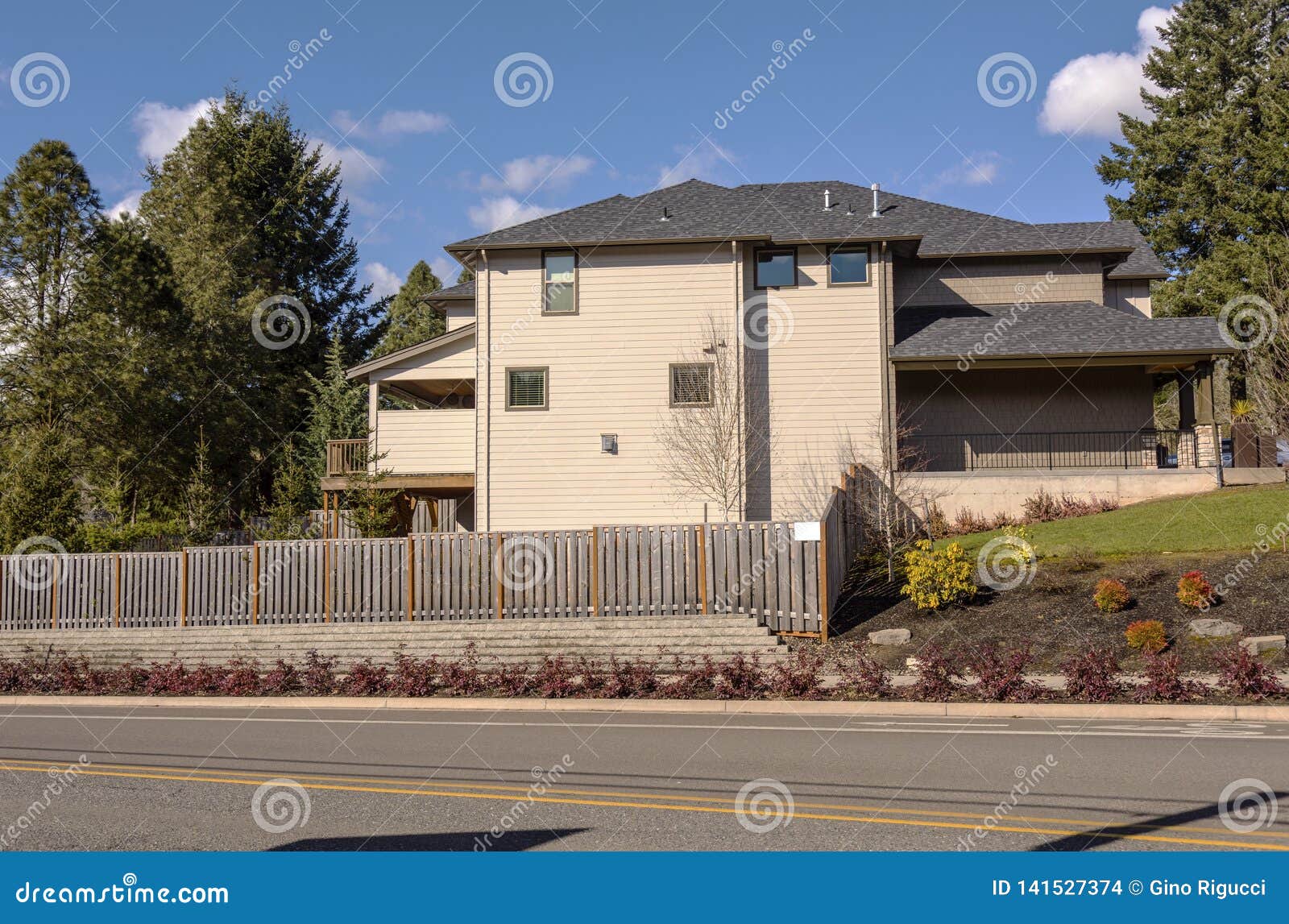 Large House in a Suburbs Oregon State Stock Photo Image of plants