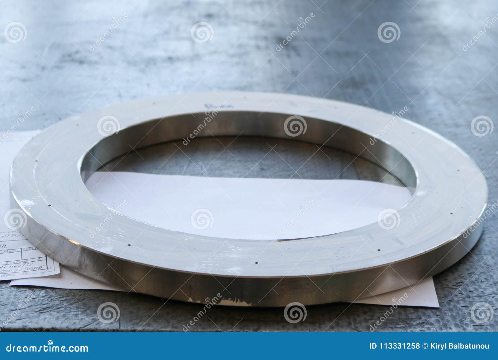 Large Metal Ring Decoration – Grove Home