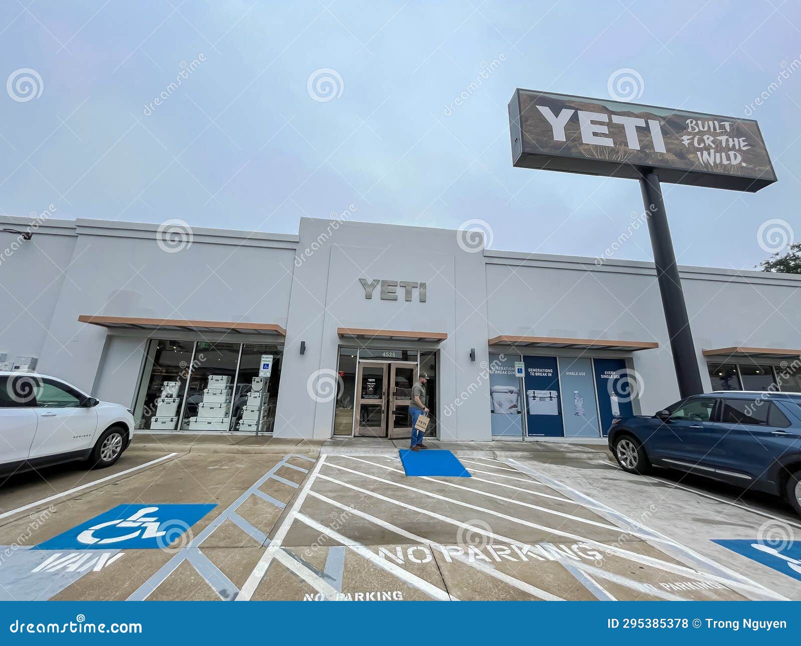 Yeti Cooler Stock Photos - Free & Royalty-Free Stock Photos from Dreamstime