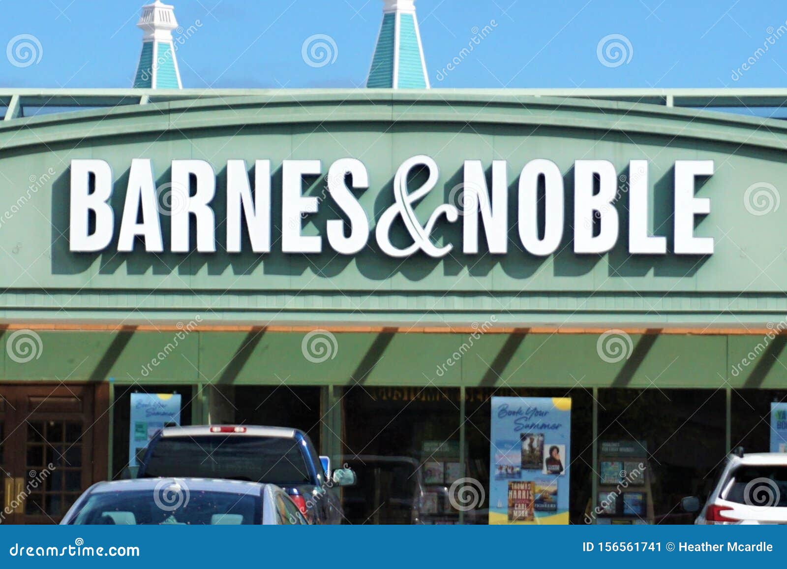 Barnes & Noble Storefront Danbury CT April 2019 Editorial Photo - Image ...