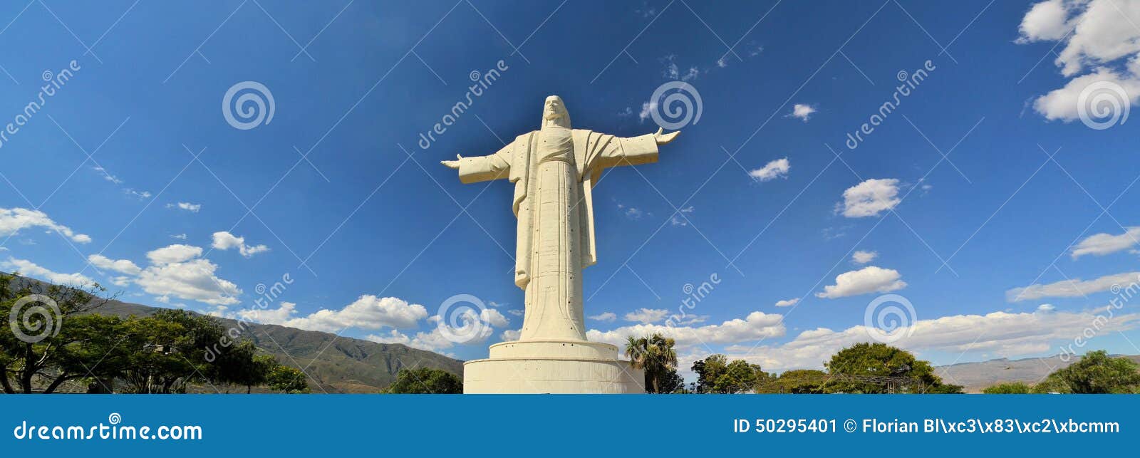 largest jesus statue worldwide, cochabamba bolivia