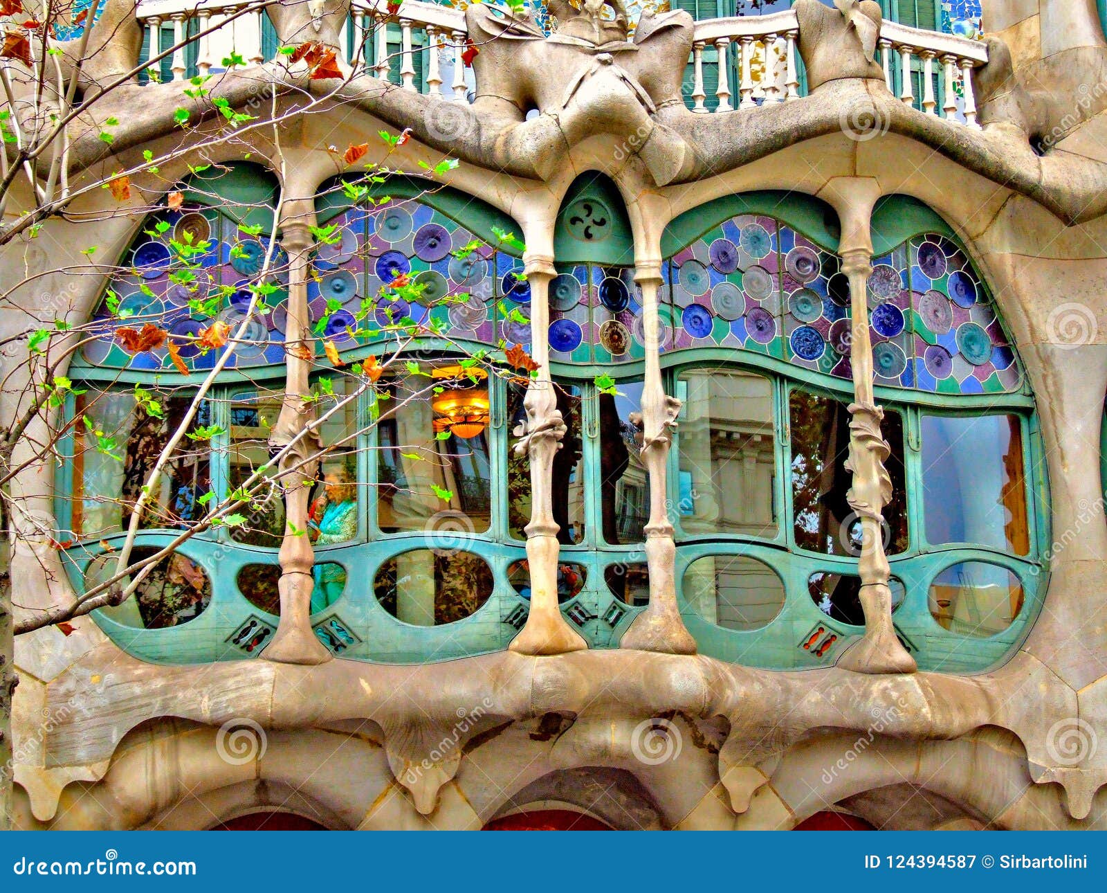 A house in the middle of Passeig de Gràcia