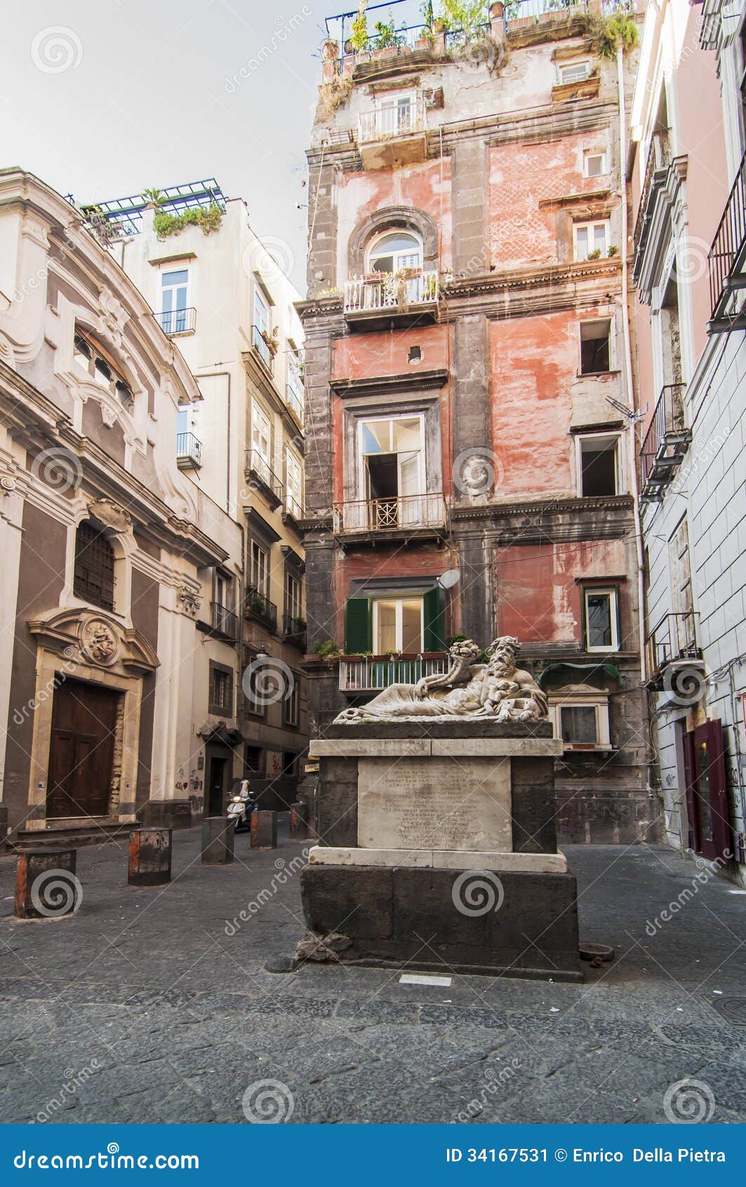 largo corpo di napoli