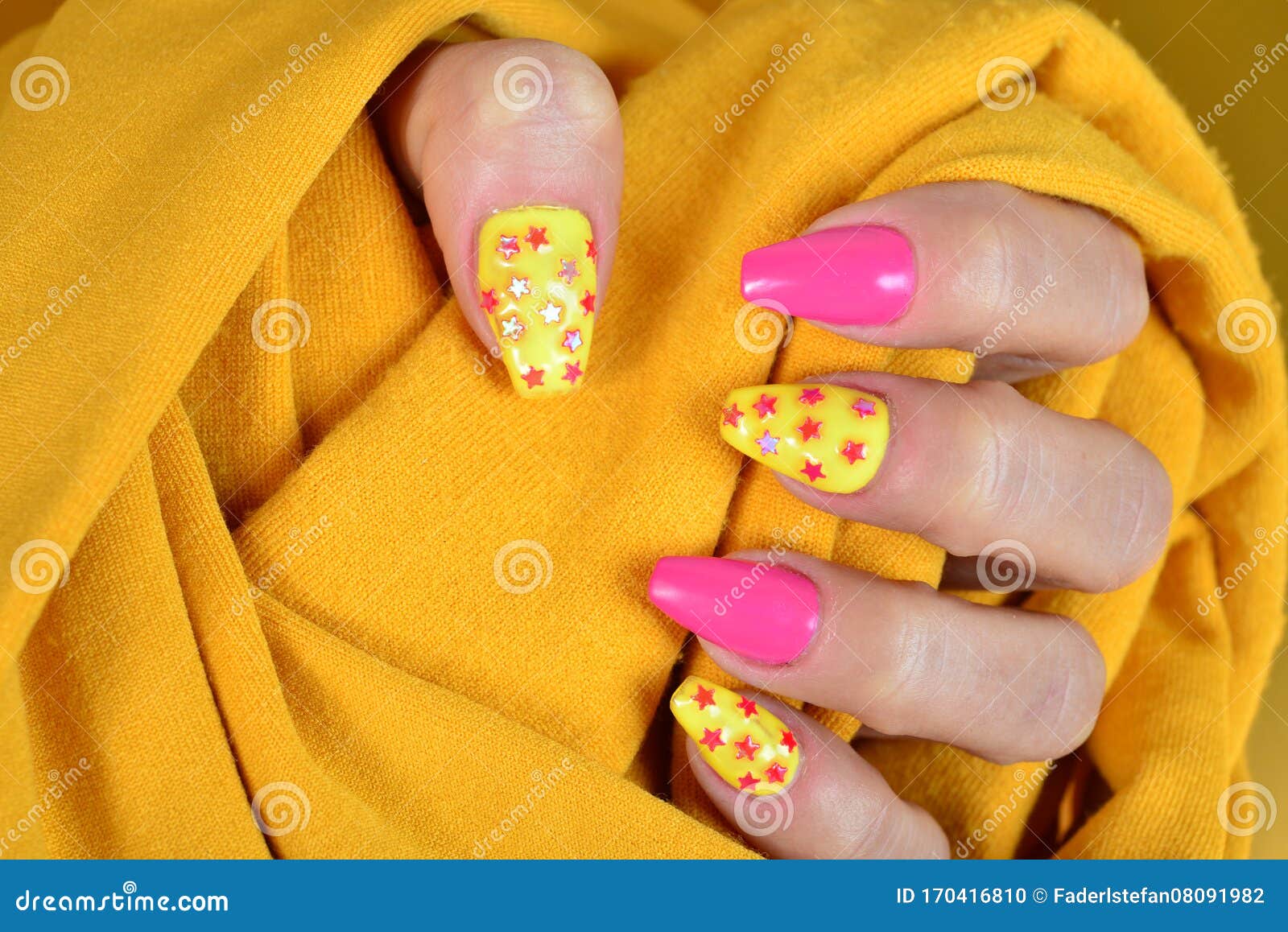 Las uñas amarillentas pueden ser señal de daño en el hígado y otros  problemas de salud  Estilo de Vida Bienestar  Univision