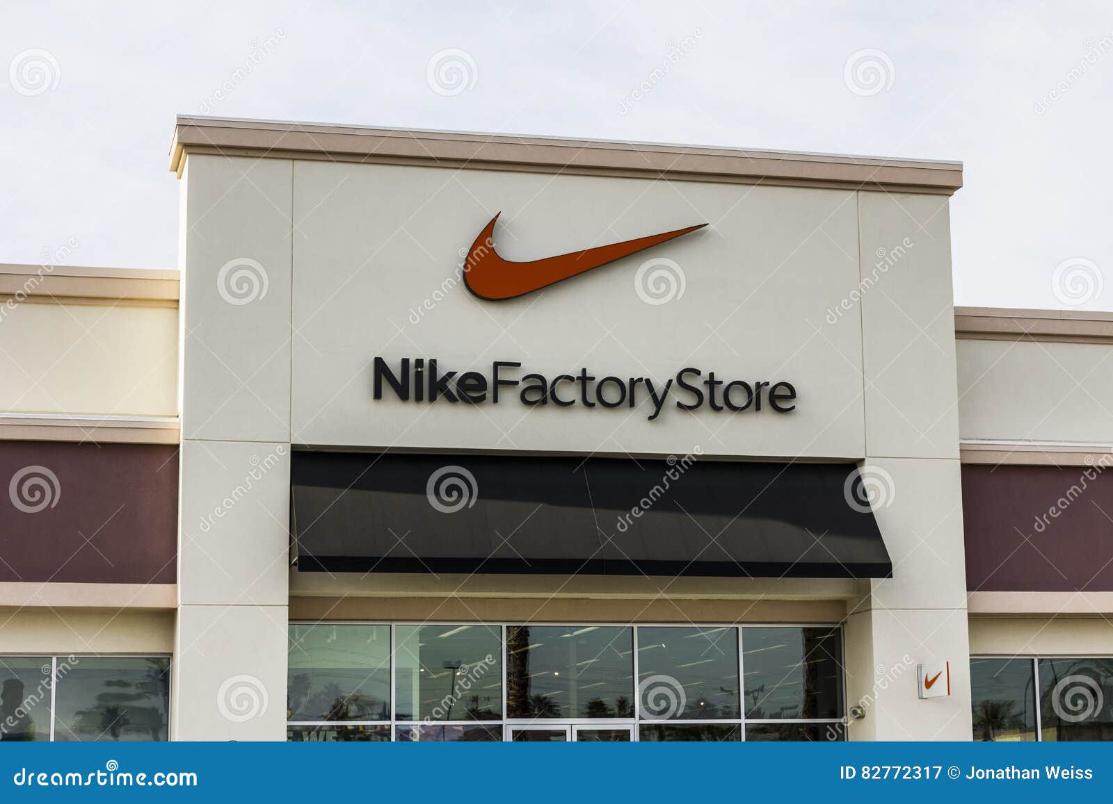Las Vegas - Circa December 2016: Nike Factory Store Strip Mall Location ...