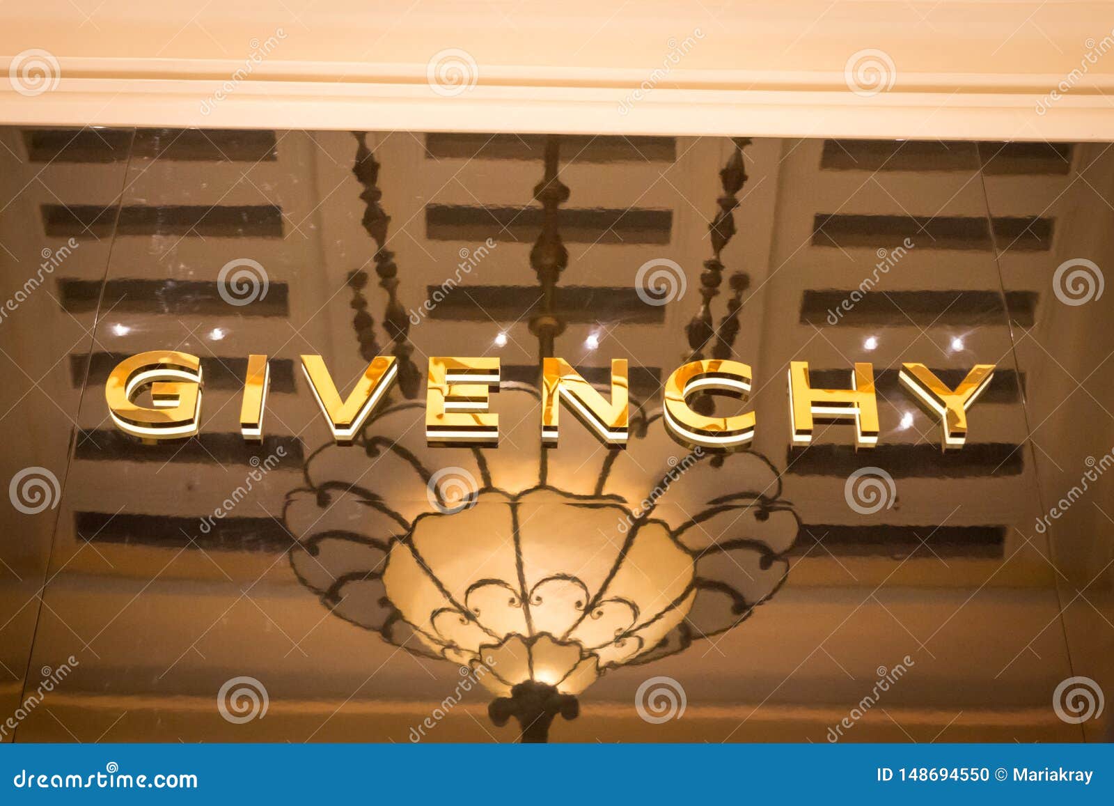 LAS VEGAS, NEVADA, USA - 13 MAY, 2019: Givenchy Store in Wynn Hotel in Las  Vegas. French Luxury Fashion and Perfume Editorial Image - Image of  apparel, boutique: 148694550