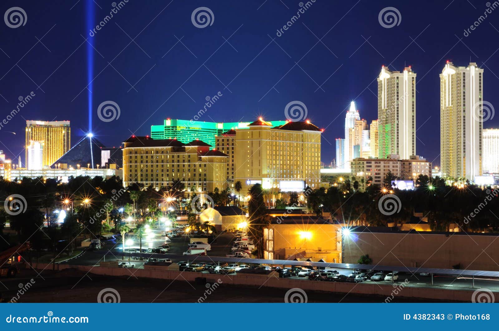 Las Vegas Skyline Night Images – Browse 2,470 Stock Photos, Vectors, and  Video