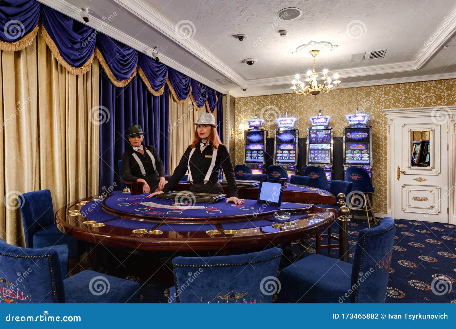 Юниверсал казино минск казино задонского района