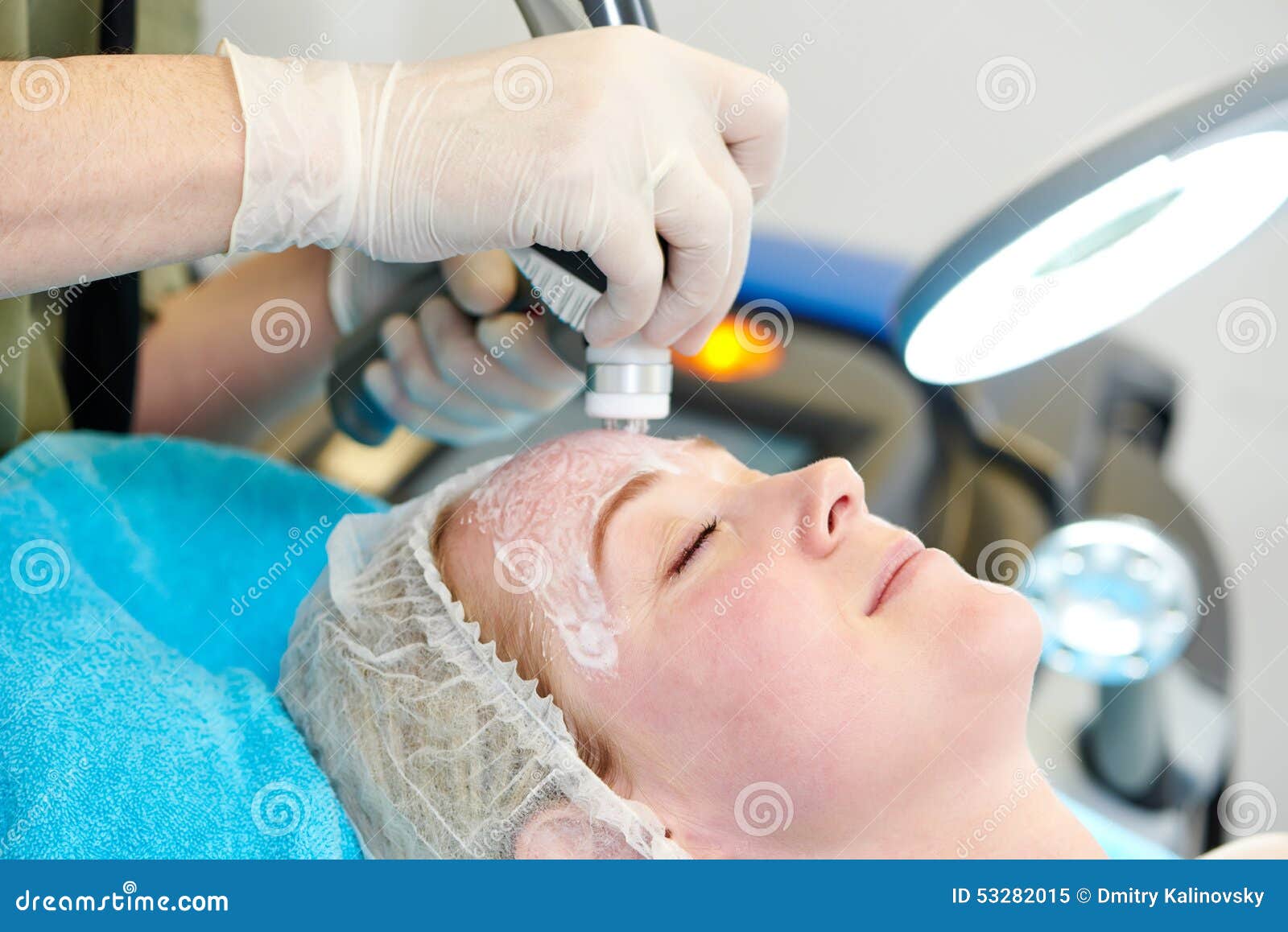 laser cosmetology treatment