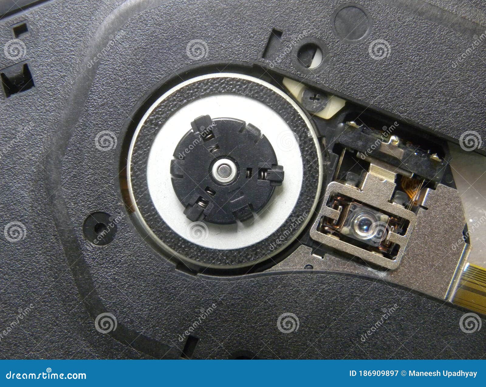 Laser head of DVD drive stock image. Image of dvdrom 186909897