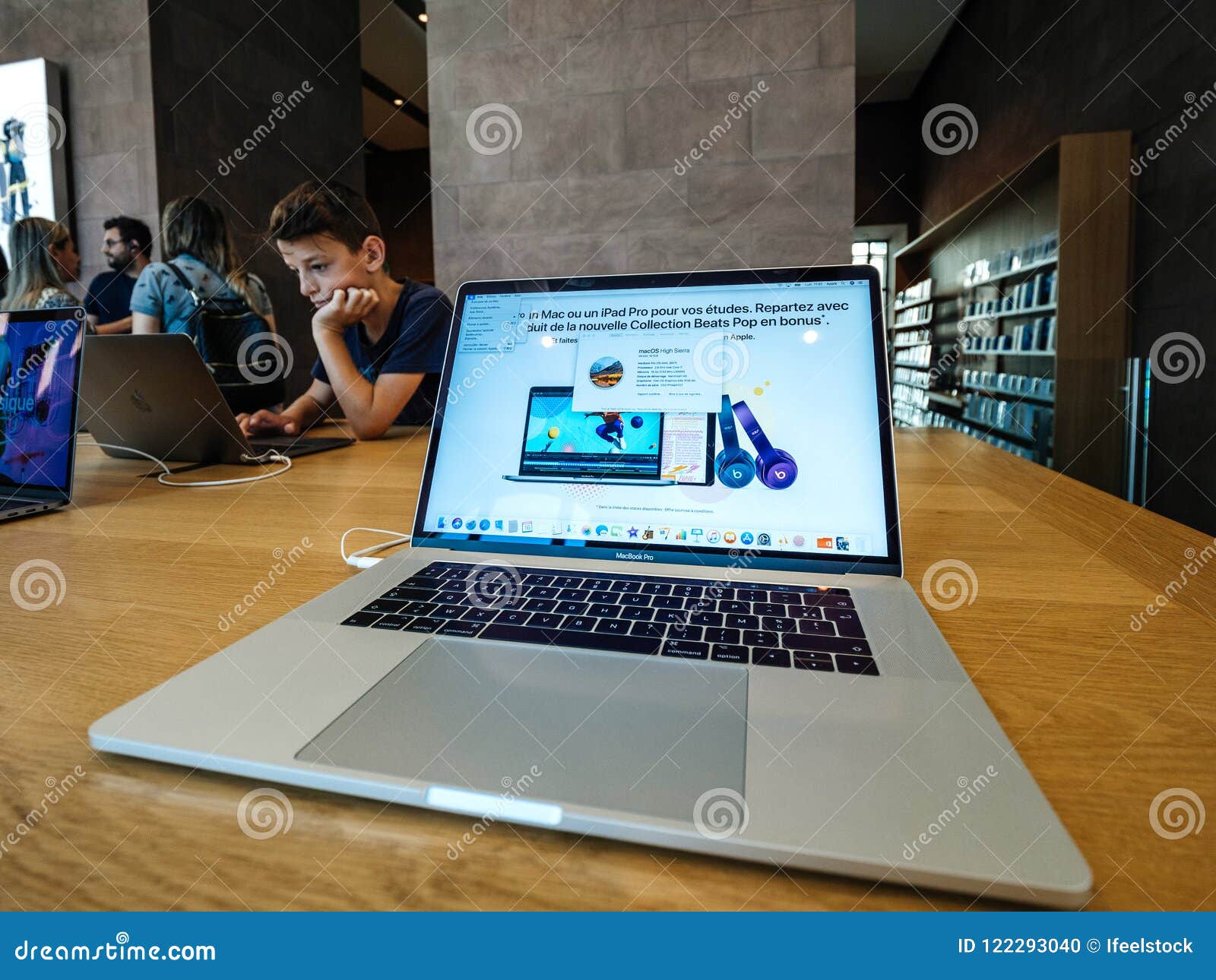 Intel core i9 hi-res stock photography and images - Alamy