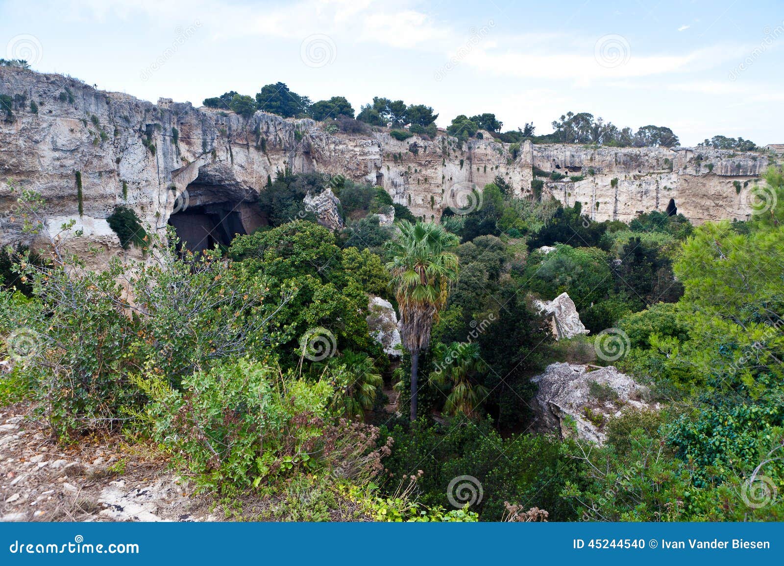 latomia del paradiso valley, syracuse, sicily, italy