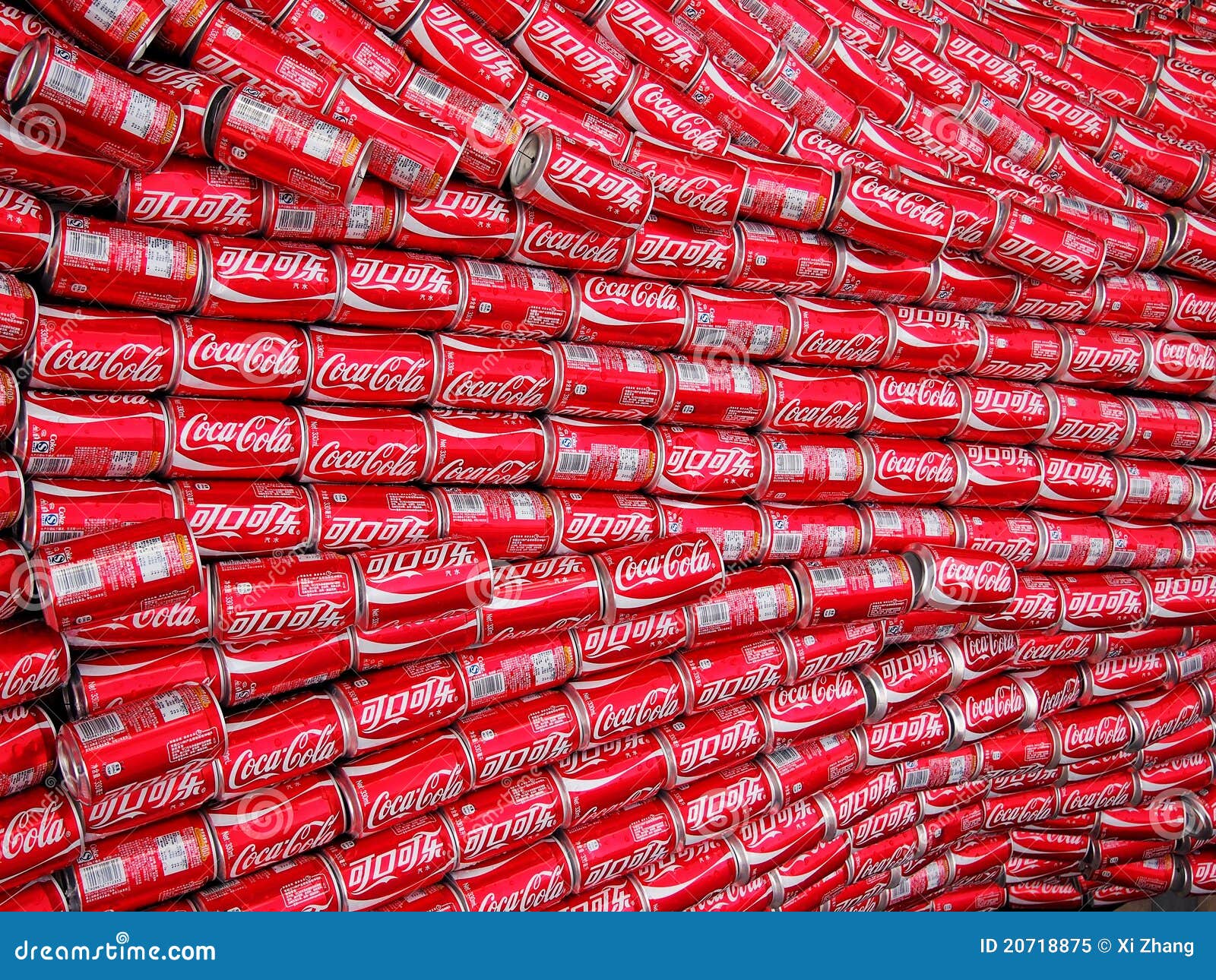 Latte della coca-cola immagine editoriale. Immagine di arte - 20718875