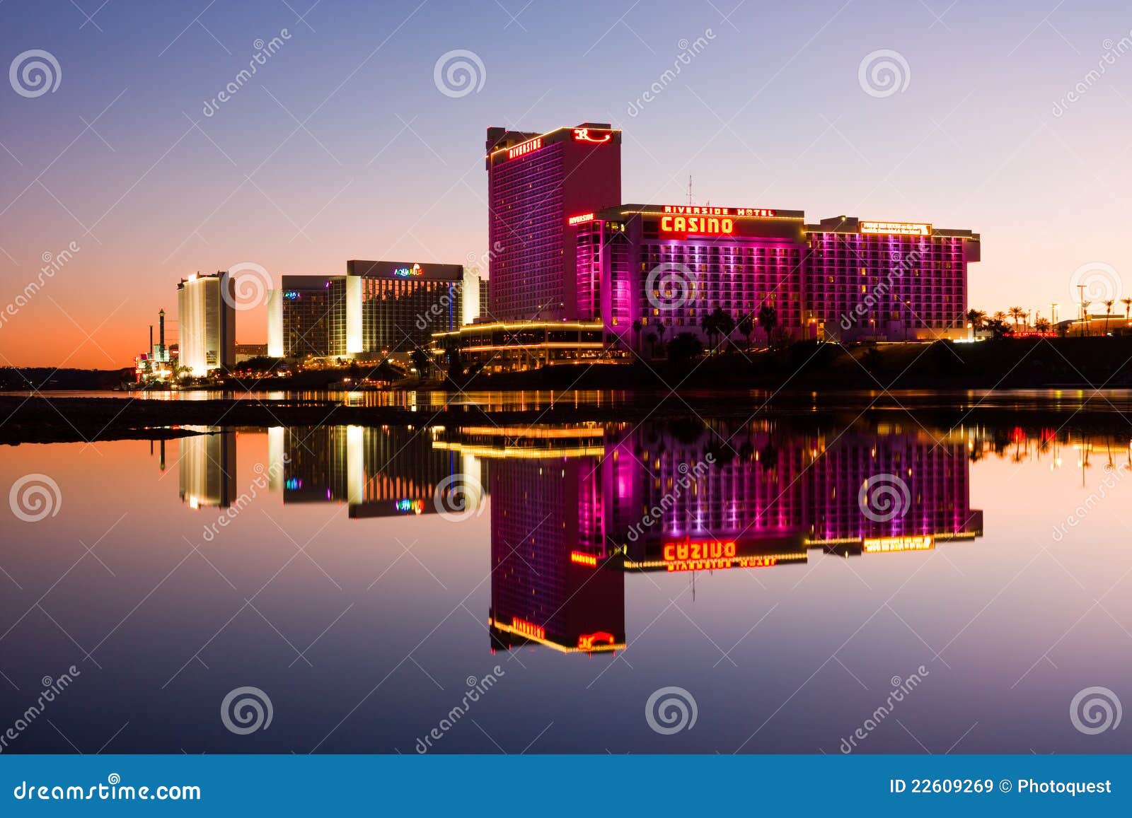 Laughlin Nevada editorial stock image. Image of building - 22609269, image size:1600x1157