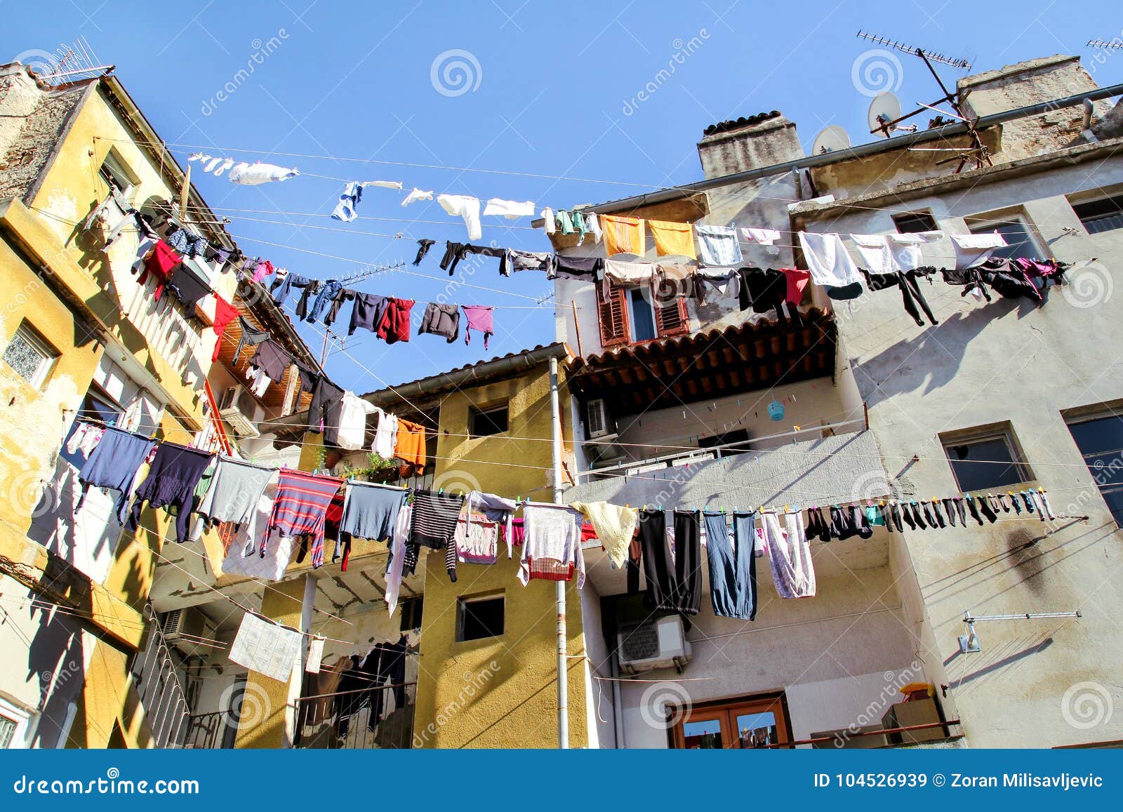 737 Washing Clothes Line Outside House Stock Photos - Free & Royalty-Free  Stock Photos from Dreamstime