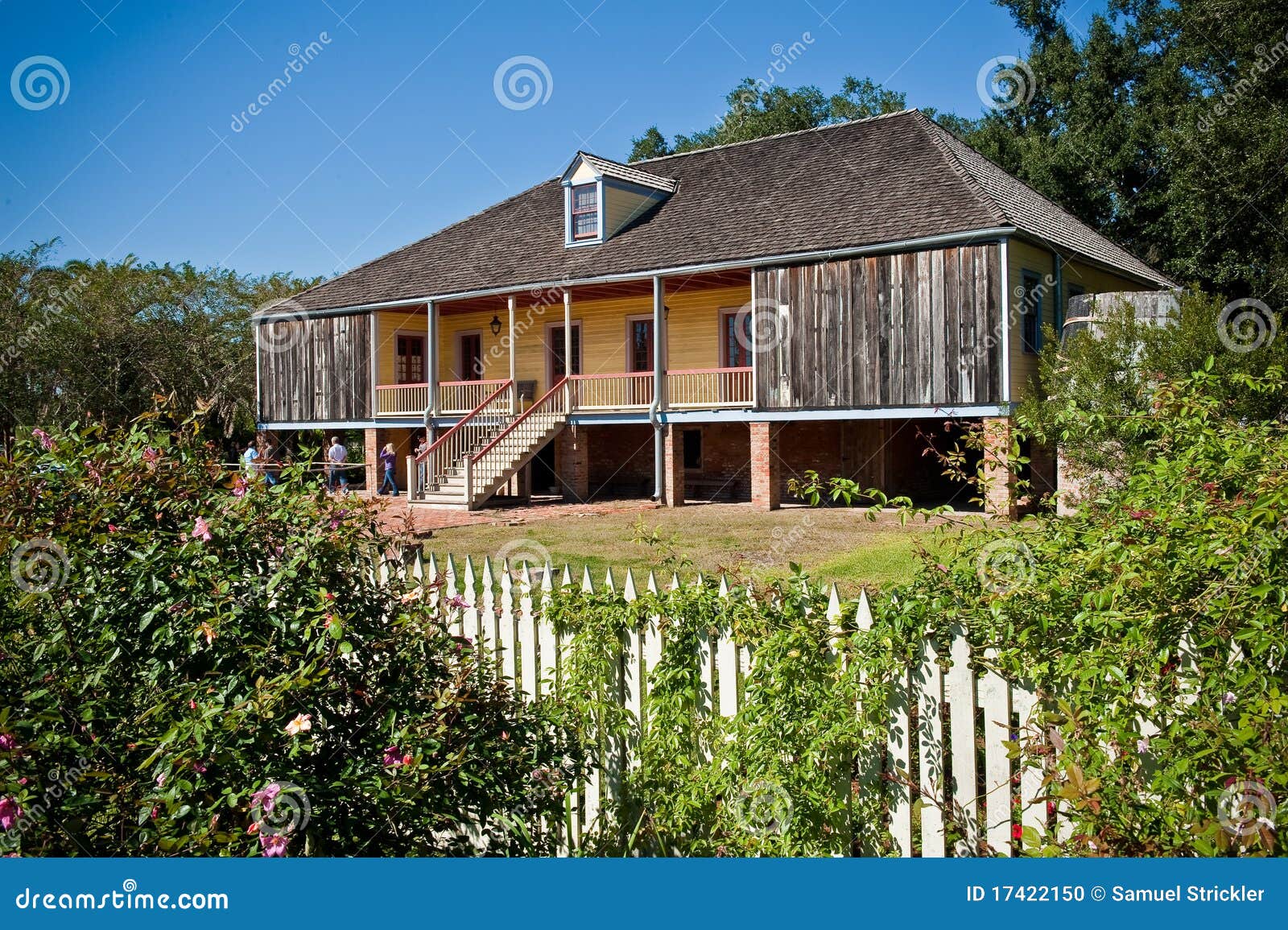 laura plantation house