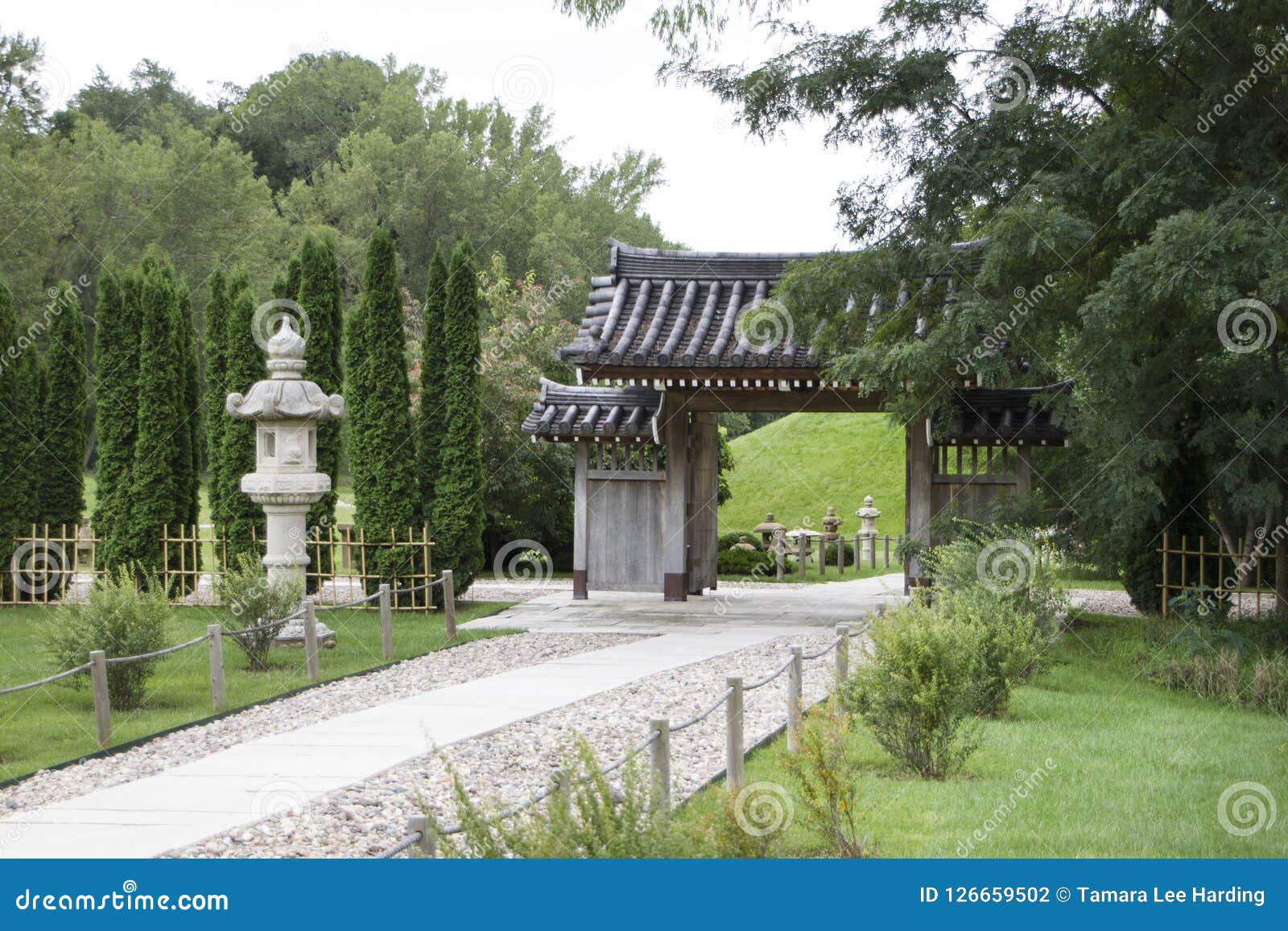 Lauritzen Gardens Omaha Nebraska Oriental Gardens With Statuary