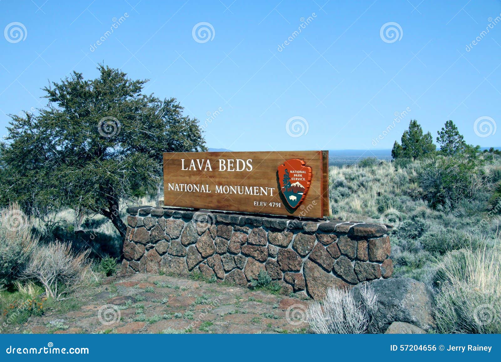 Lava Beds National Monument Stock Photo Image of grow, sign 57204656