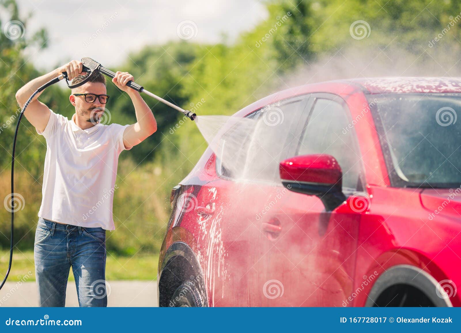 Célula somatica Mártir Malgastar Lavado Manual De Coches Con Agua a Presión En El Lavado De Coches Fuera Lavado De Coches De Verano Coche De Limpieza Con Agua De Imagen de archivo - Imagen de brillante, Célula somatica Mártir Malgastar Lavado Manual De Coches Con Agua a Presión En El Lavado De Coches Fuera Lavado De Coches De Verano Coche De Limpieza Con Agua De Imagen de archivo - Imagen de brillante,