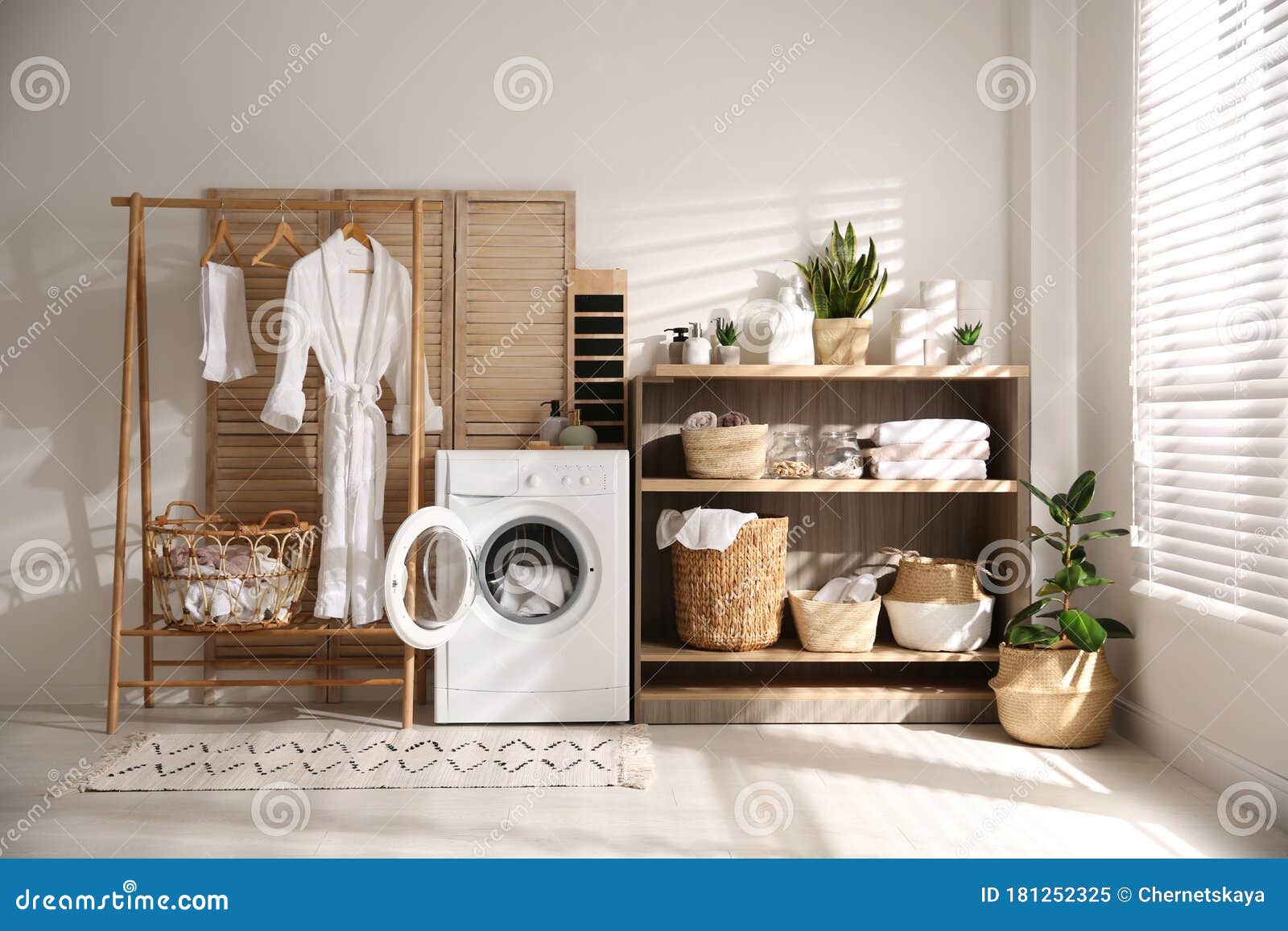 https://thumbs.dreamstime.com/z/lavadora-moderna-y-estantes-en-la-sala-de-lavander%C3%ADa-el-interior-181252325.jpg