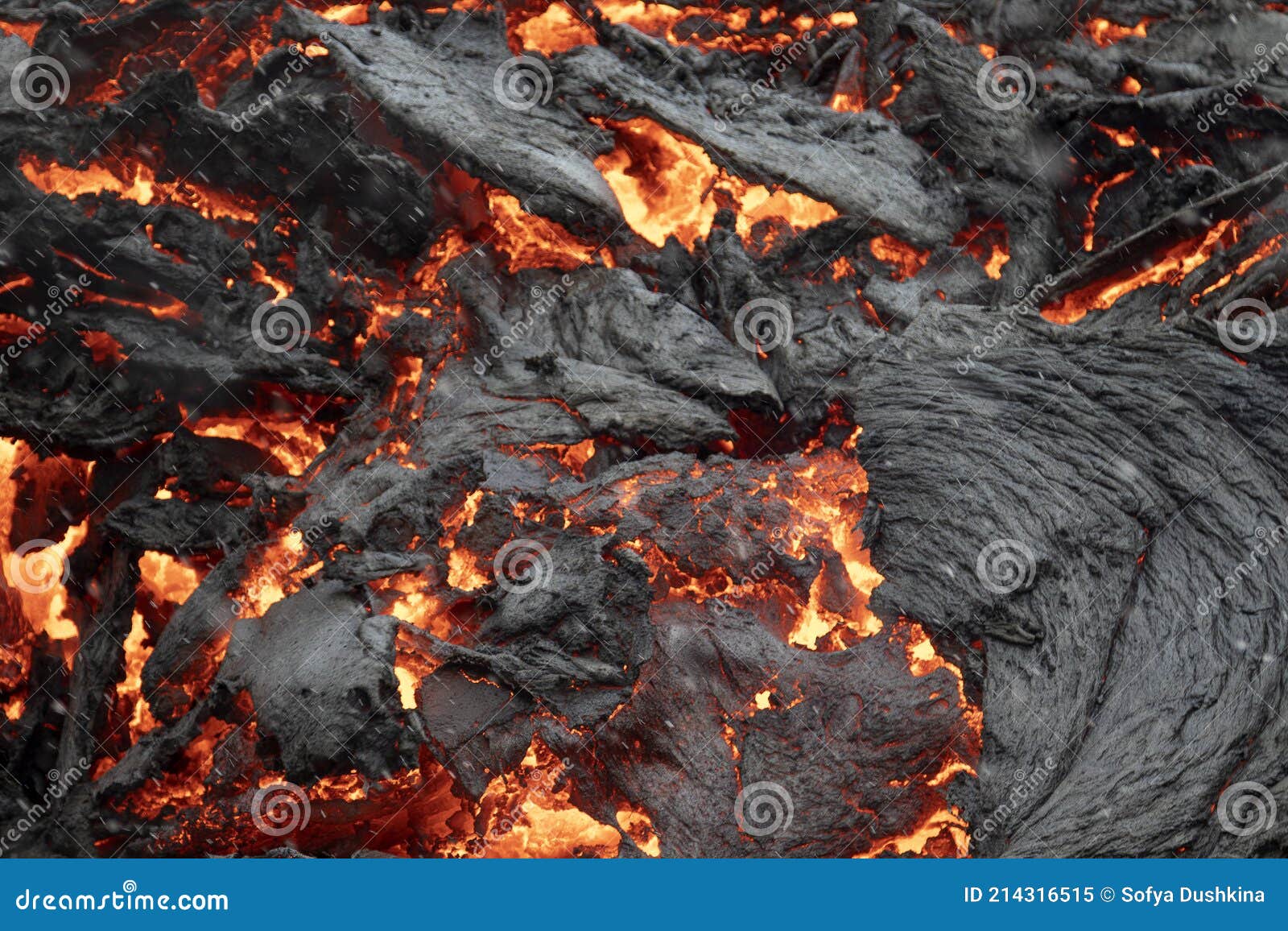 Lave Coulante Gros. éruption Volcanique à Fagradalsfjall Islande ...