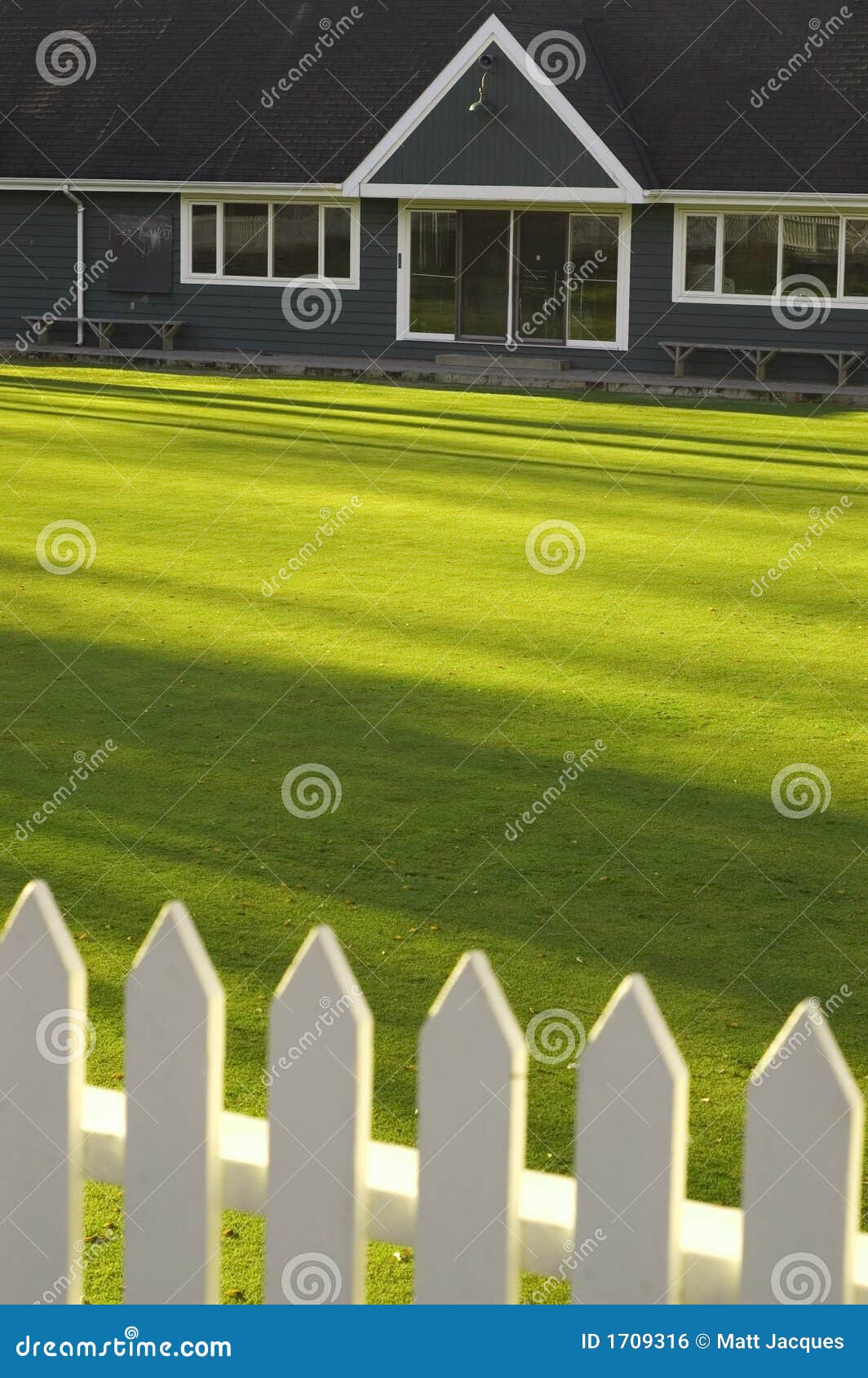 lawn bowling clubhouse